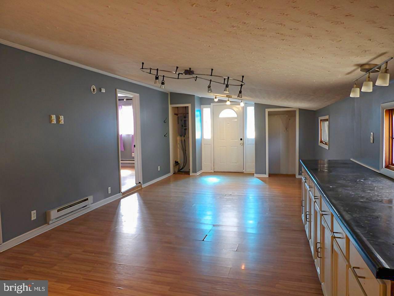 CENTENNIAL HILL - Residential