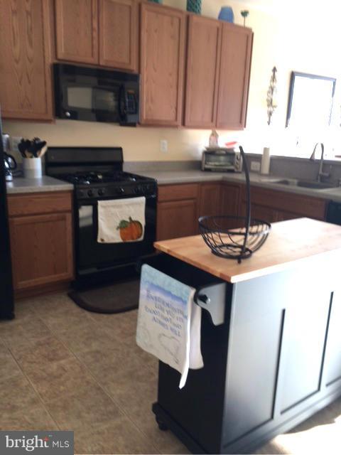 MAZEL - Residential Lease