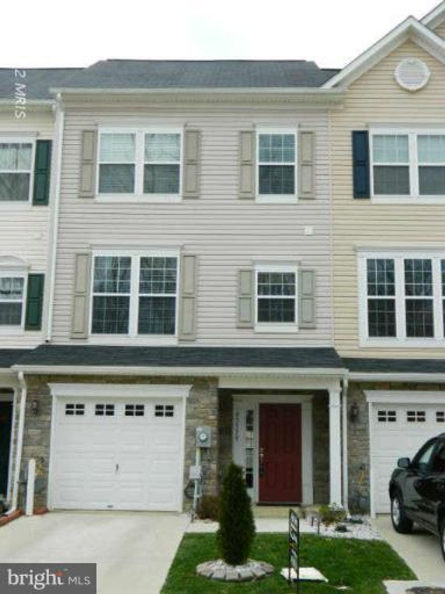 Immediate Occupancy **"3" Fin Levels * 2420SF*  Master Suite w/ Cathedral Ceilings**Soak Tub with Separate Shower**Impressive Kitchen complete with Island**Large deck**Finished Fam Rm on 1st Floor**Fully Fenced Rear Yard**One Car Gar**Remote Thermostat**(2) Half Baths**Wash&Dryer **Nat Gas Heat**Loads of Parking ** Blinds Stay**Pets Considered Case by Case ** Shows Great**