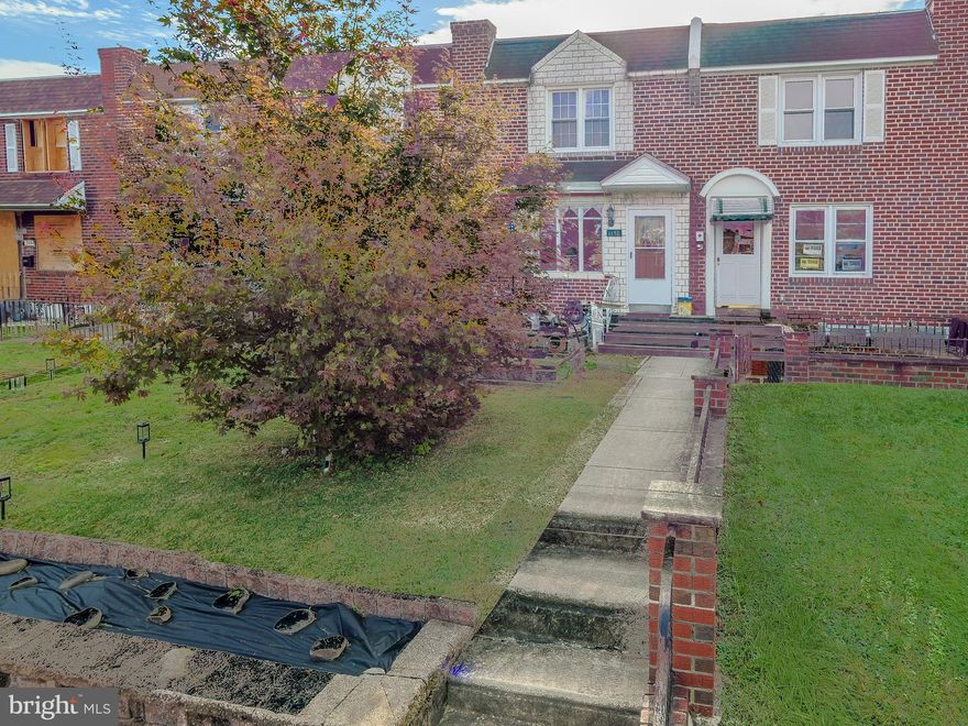 Welcome to 1158 Taylor Drive! Nestled in the sought-after Delmar Village neighborhood, this surprisingly spacious townhome has undergone a complete renovation. Enjoy a generous living room filled with natural light. The modern kitchen features new appliances for your culinary adventures. Upgraded  Sliders to Rear Deck.  New closet doors.  Amenities include new windows, and newer air conditioning and heating, complemented by stunning hardwood floors. This home is an ideal starter home or investment opportunity. It offers both driveway, and a RARE BONUS Oversized Detached Garage.(14 X 30) and street parking, and is conveniently located near schools, parks, shopping, and public transportation. With easy access to I-95 and Philadelphia International Airport, you can relish suburban tranquility while being just minutes away from downtown Philadelphia. Folcroft is a thriving community with strong demand, making it perfect for homeowners and investors alike.
Close to school, park, shopping, and public transportation. Easy access to I-95 and Philadelphia International Airport. Enjoy suburban peace while being just minutes from down Philadelphia. Folcroft is growing community with strong demand great for homeowner and investors alike. 
Ideally located minutes from Center City Philadelphia, the Philadelphia International Airport, and the South Philadelphia Sports Complex! public transportation, I-95, Rt 476 interstate highways, and employment areas are in close proximity! Better Hurry! Don't Miss this one! This Home is local to Folcroft Train lines, Bus Routes, Shopping, Playgrounds, YMCA and Much More!! Make Your Appointment ! inspect and Make a Serious Offer!