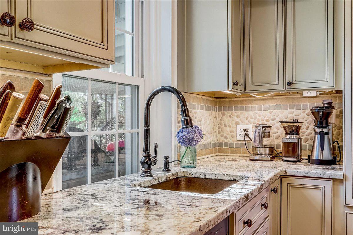 VILLA CRESTA - Residential