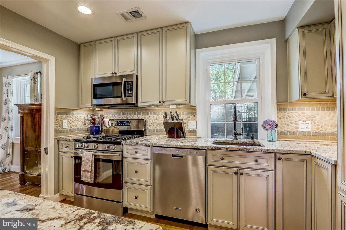 VILLA CRESTA - Residential