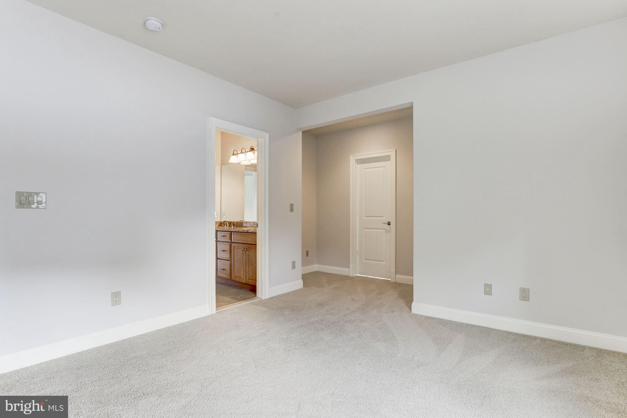 OAKWOOD KNOLLS - Residential