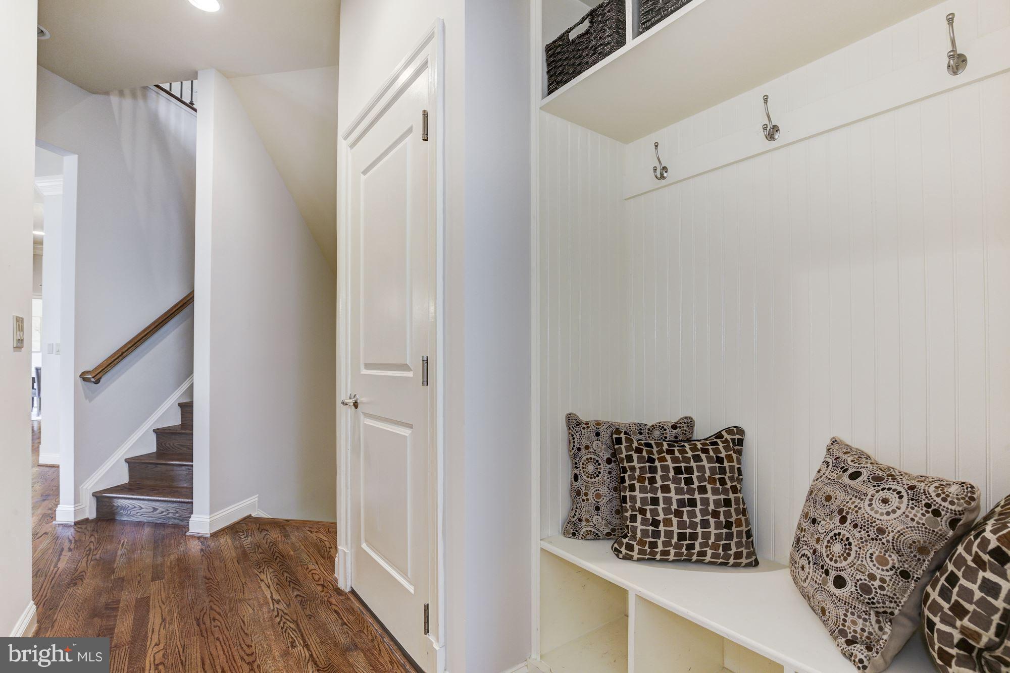 OAKWOOD KNOLLS - Residential