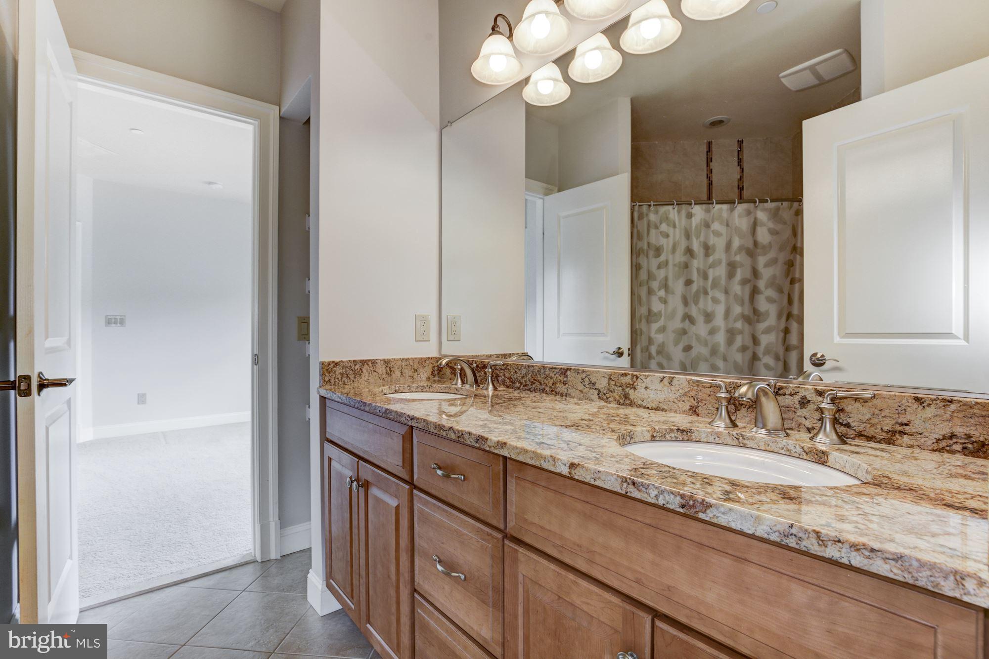 OAKWOOD KNOLLS - Residential