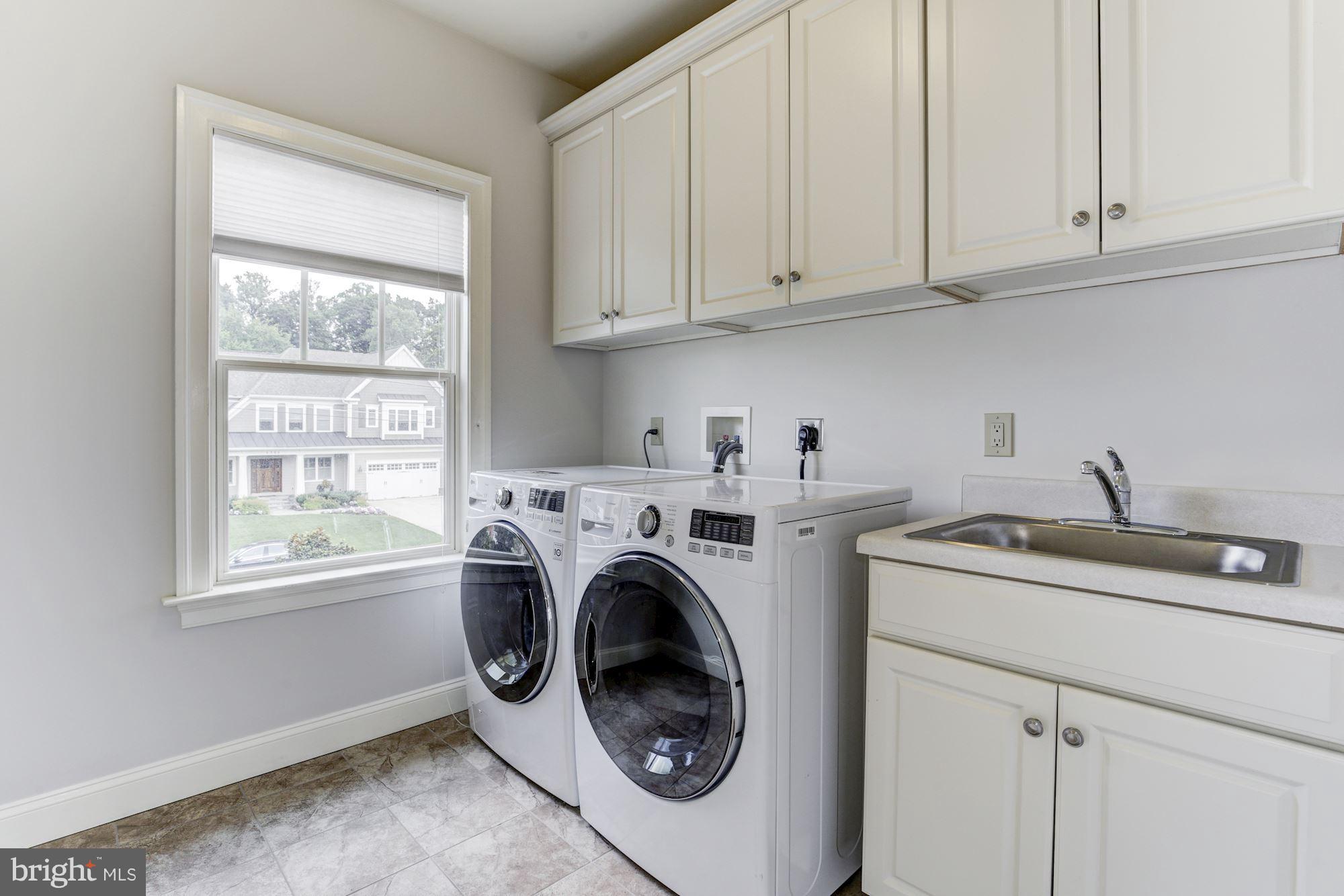 OAKWOOD KNOLLS - Residential