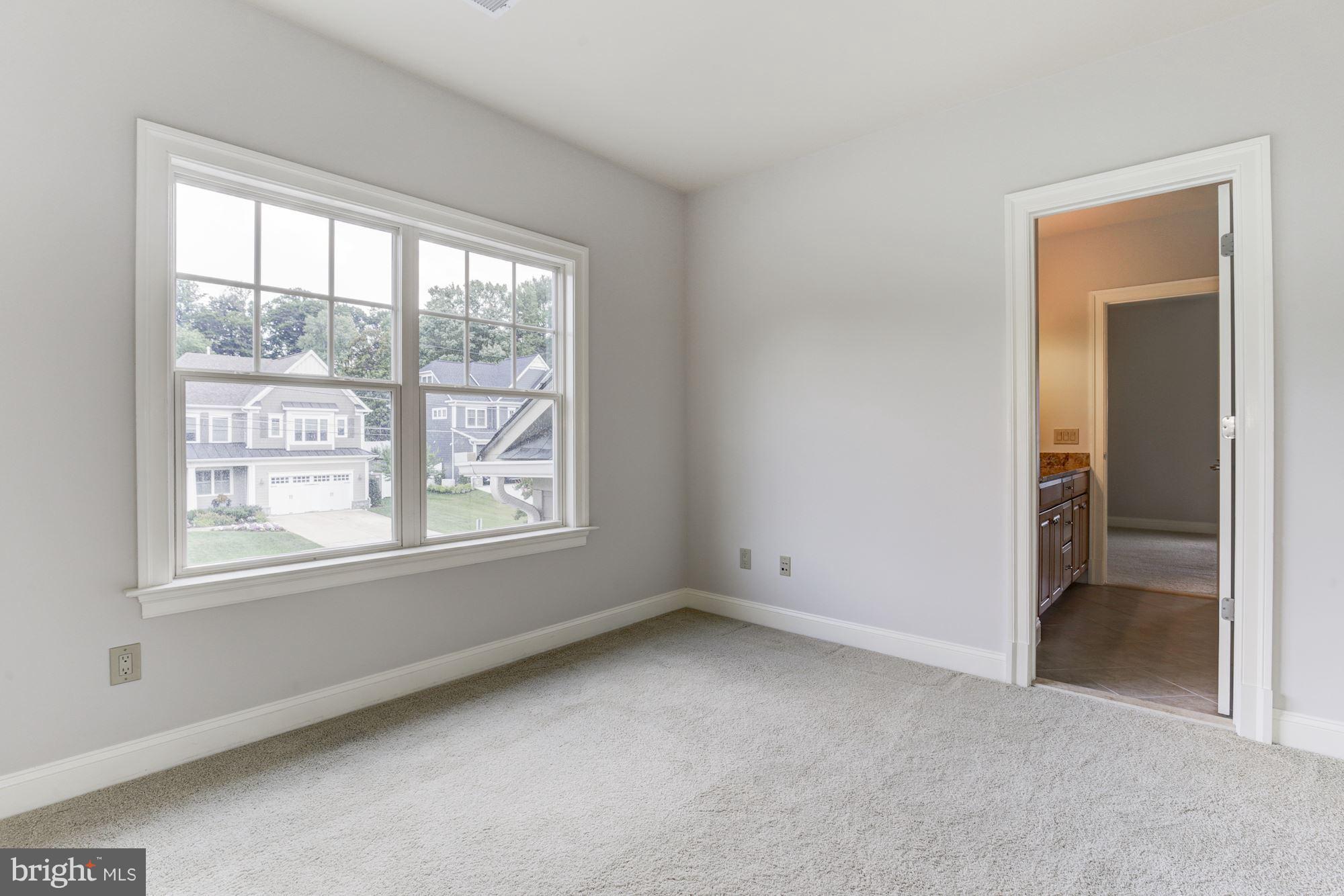 OAKWOOD KNOLLS - Residential