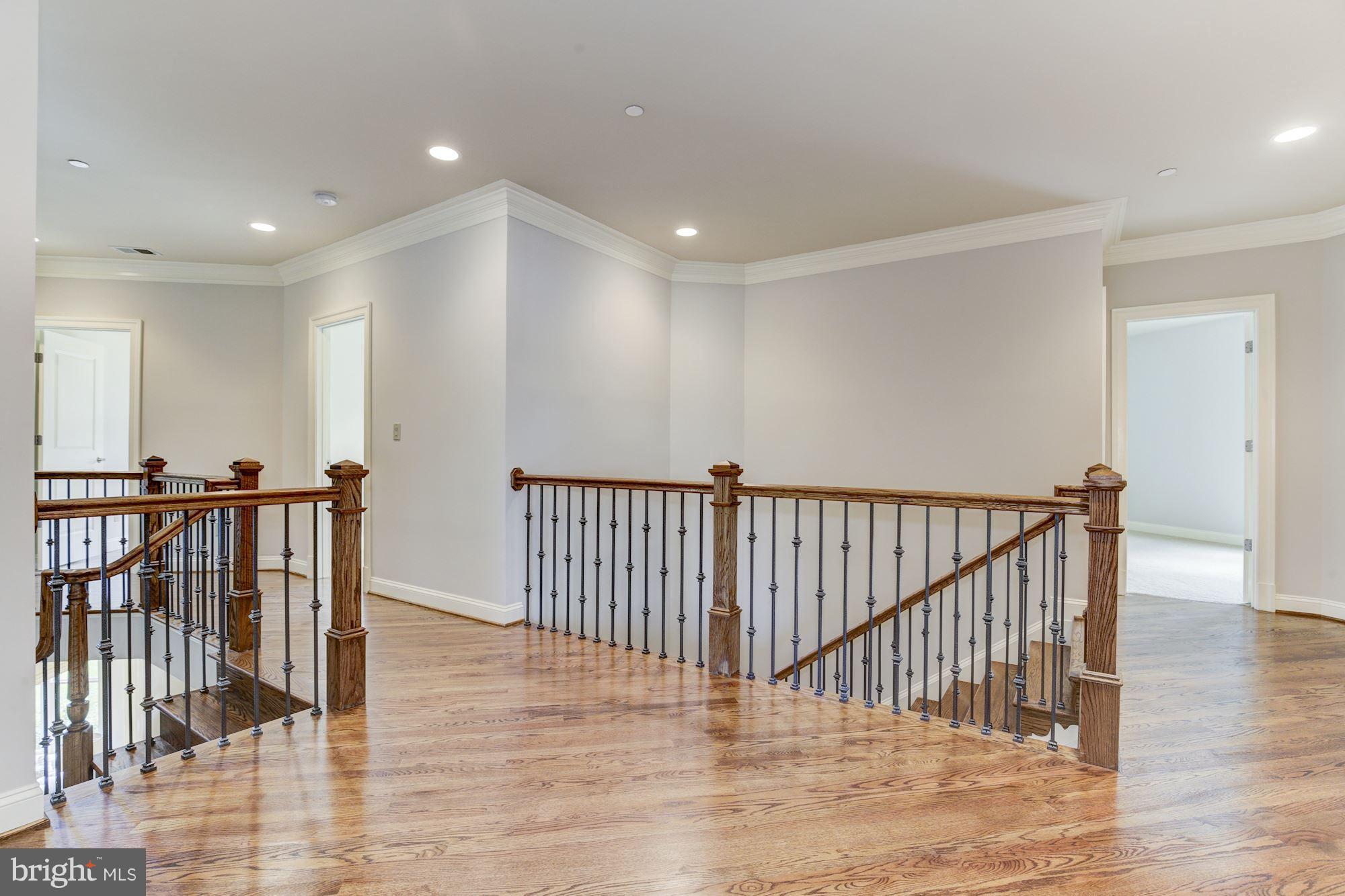 OAKWOOD KNOLLS - Residential