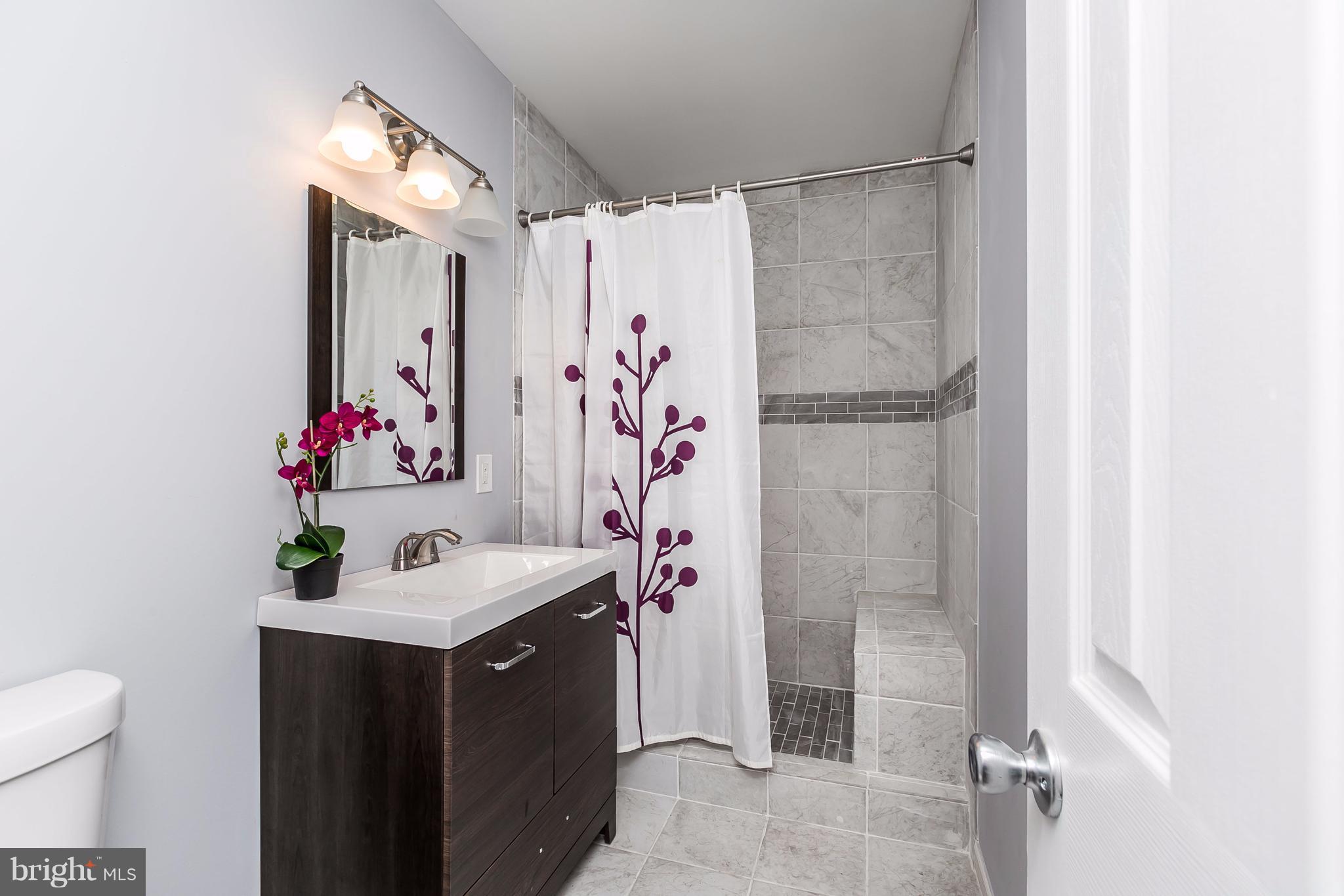 GREEKTOWN - Residential