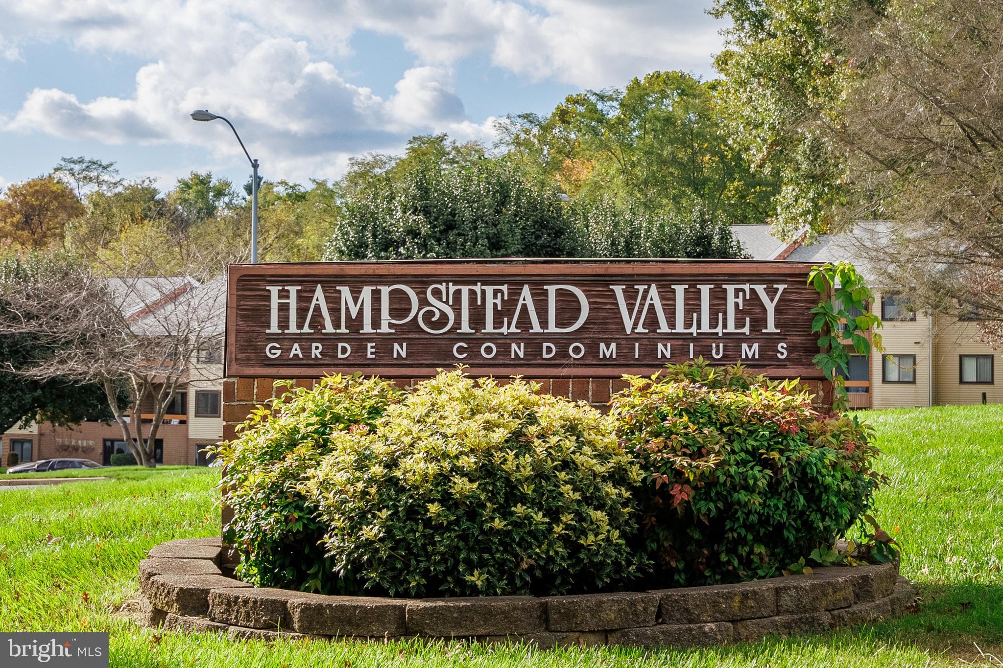 HAMPSTEAD VALLEY - Residential