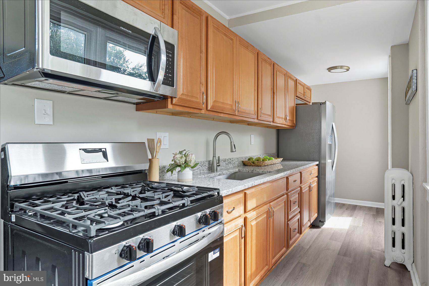HAMILTON HILLS - Residential
