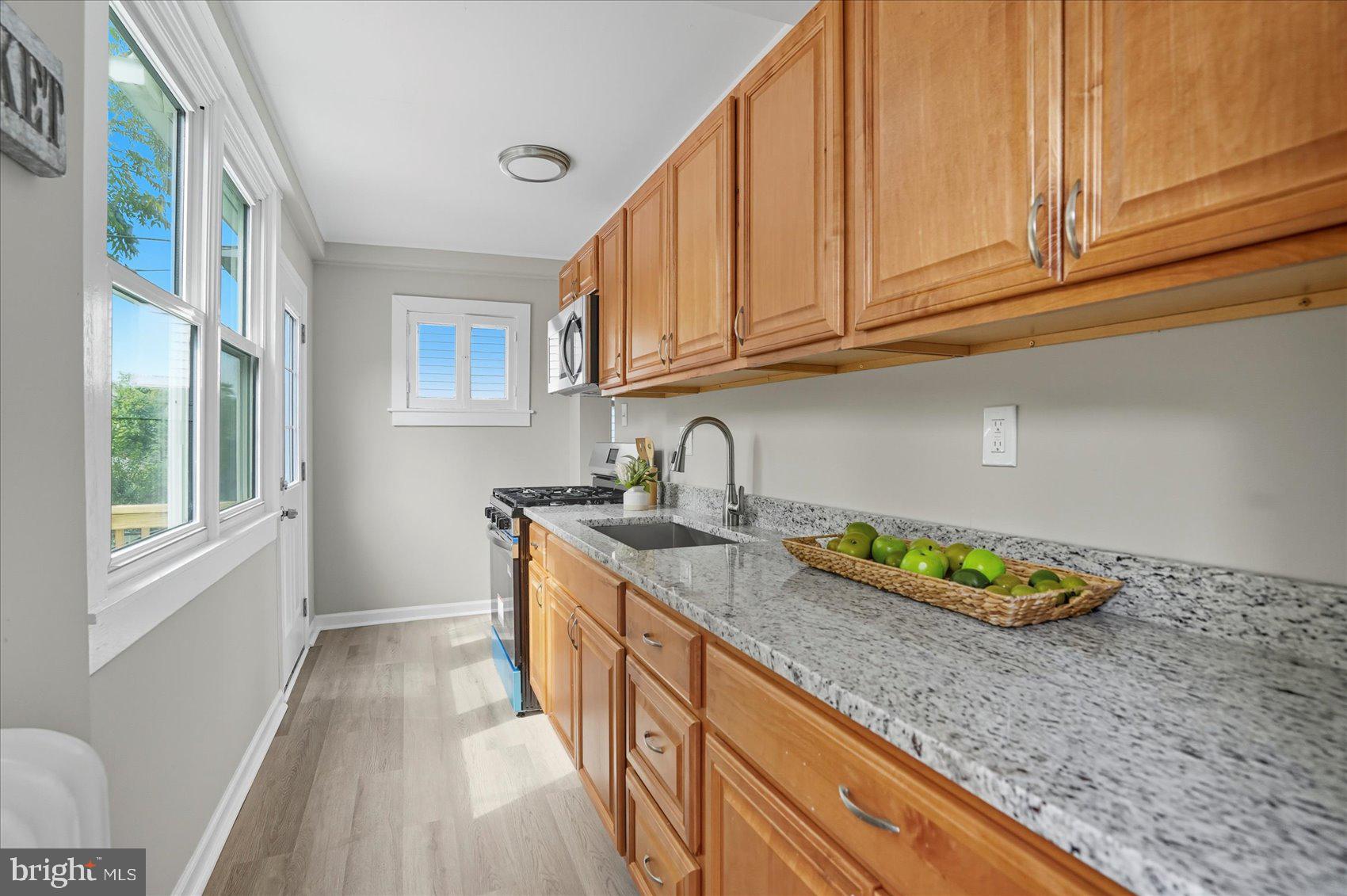 HAMILTON HILLS - Residential