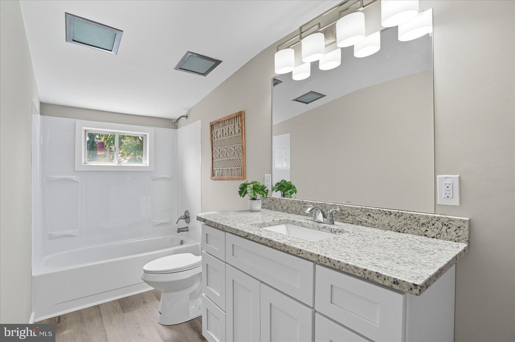HAMILTON HILLS - Residential
