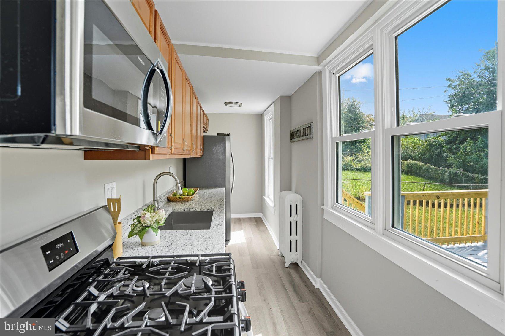HAMILTON HILLS - Residential
