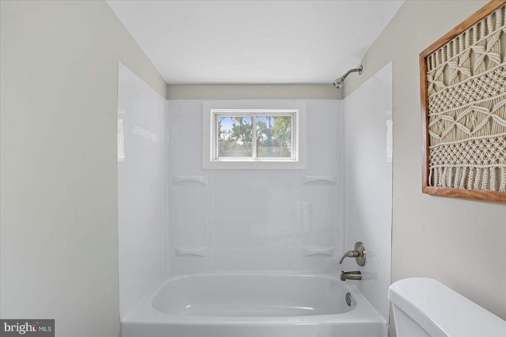 HAMILTON HILLS - Residential