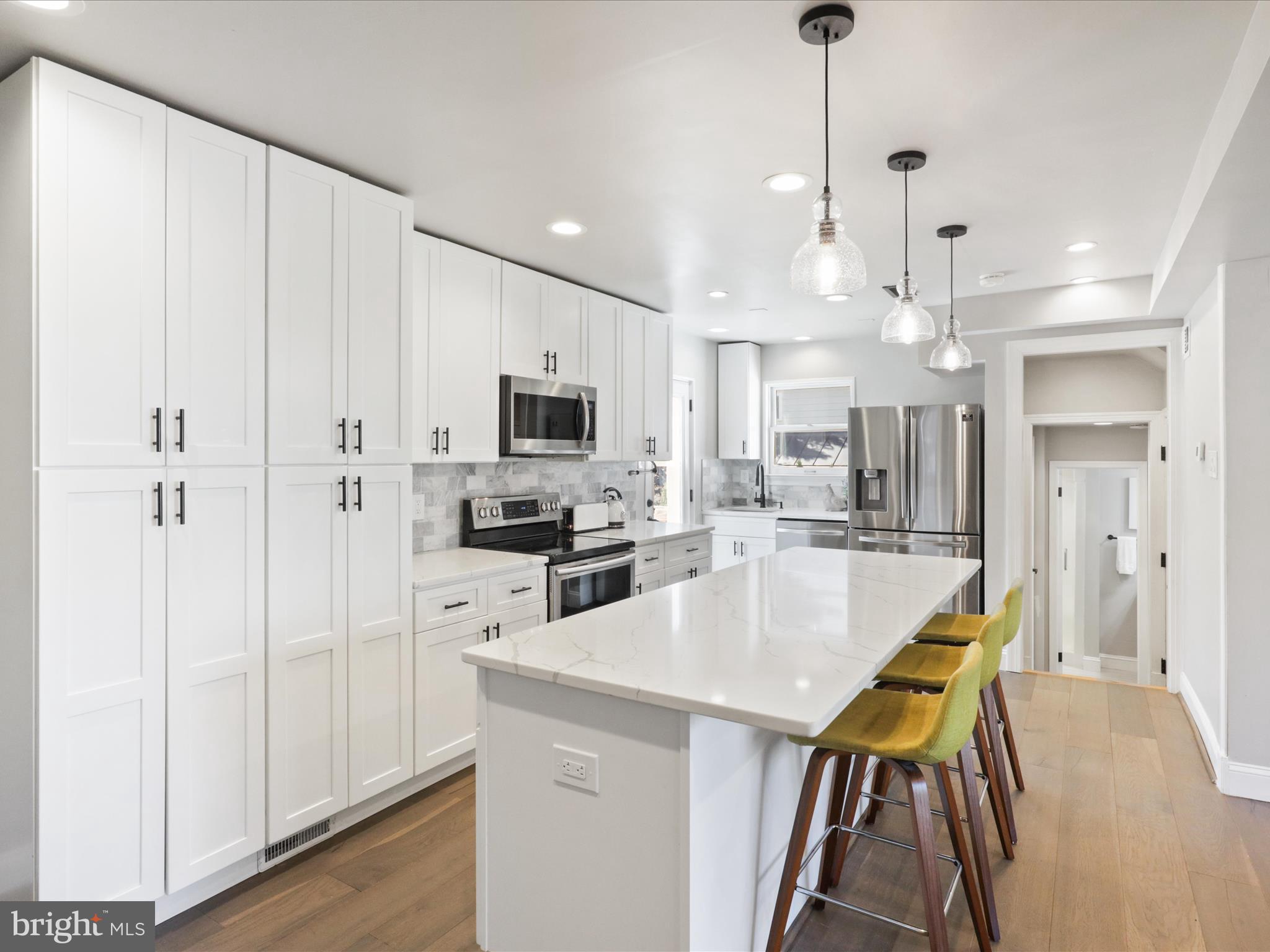 OVER LEE KNOLLS - Residential