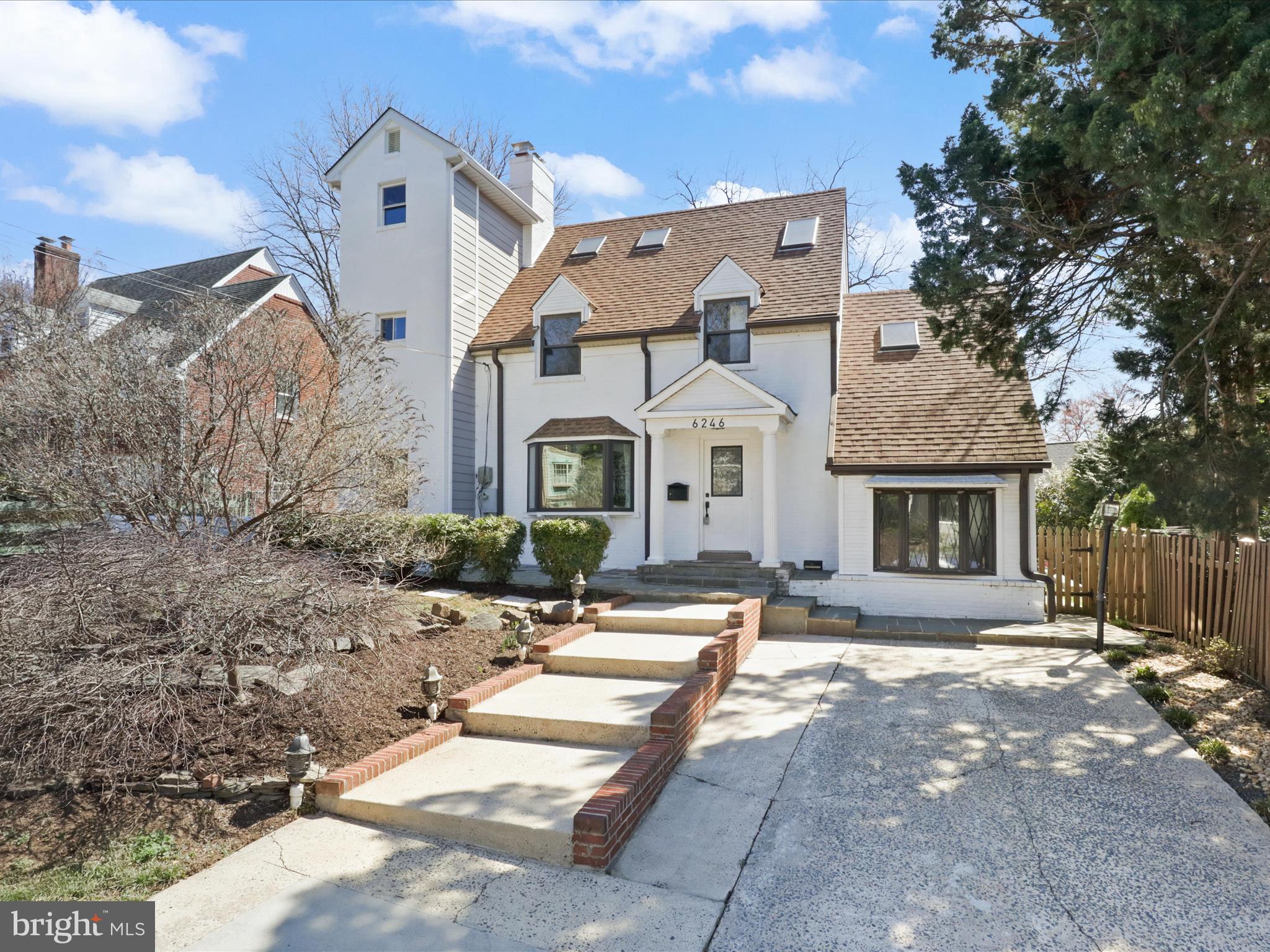 OVER LEE KNOLLS - Residential