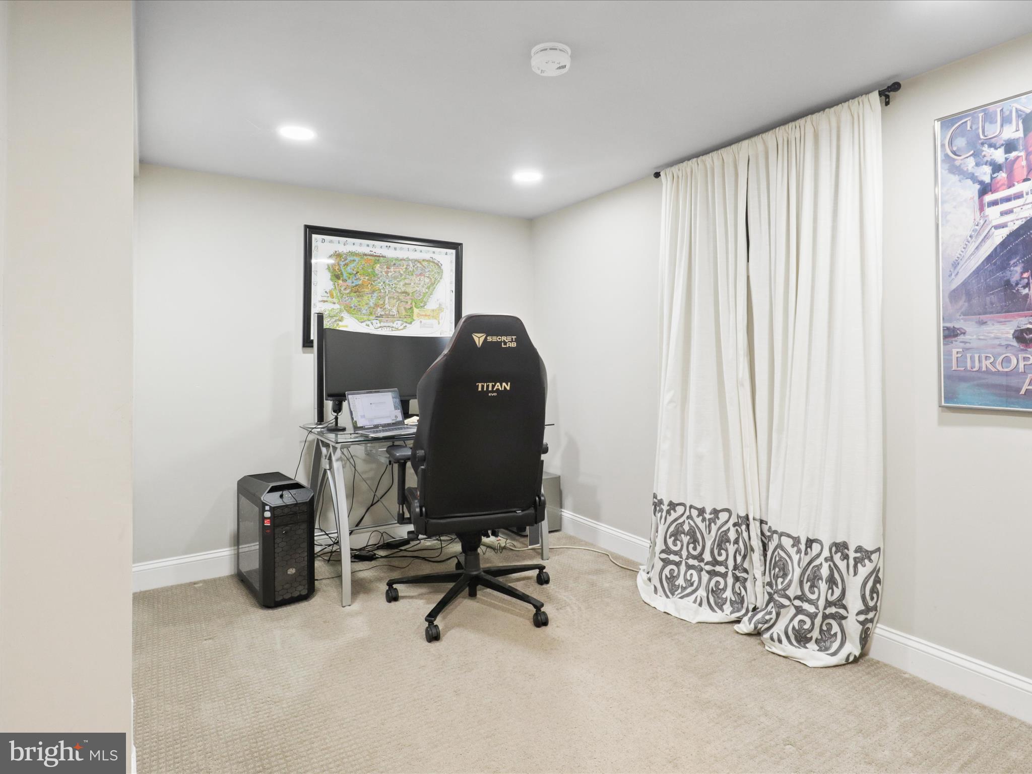 OVER LEE KNOLLS - Residential