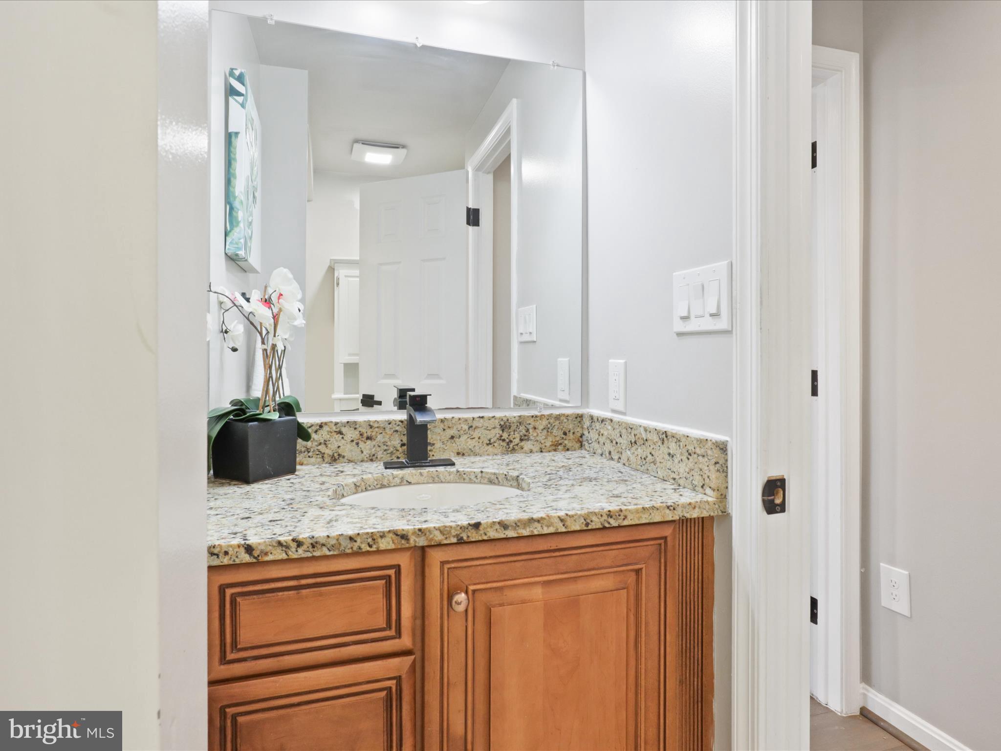 OVER LEE KNOLLS - Residential