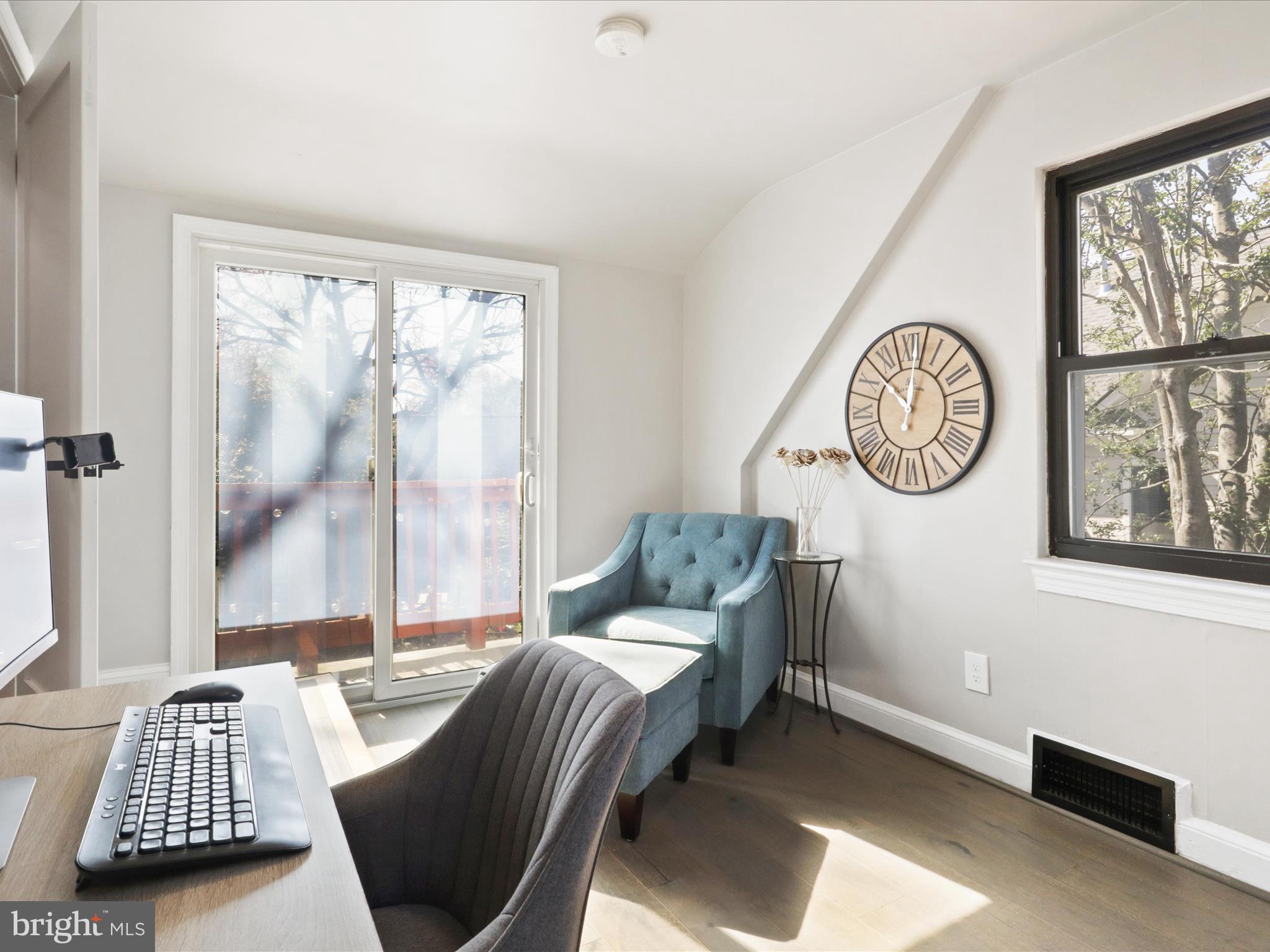 OVER LEE KNOLLS - Residential