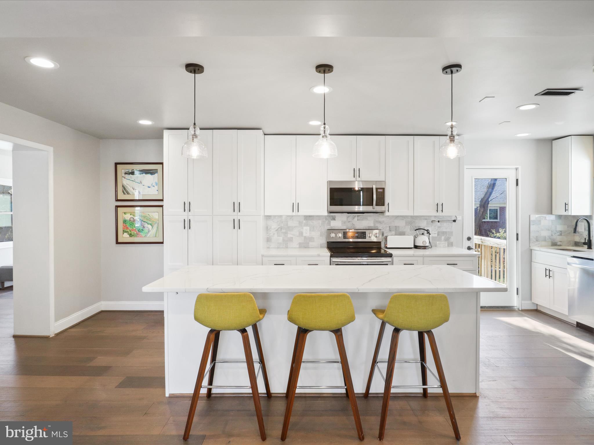 OVER LEE KNOLLS - Residential