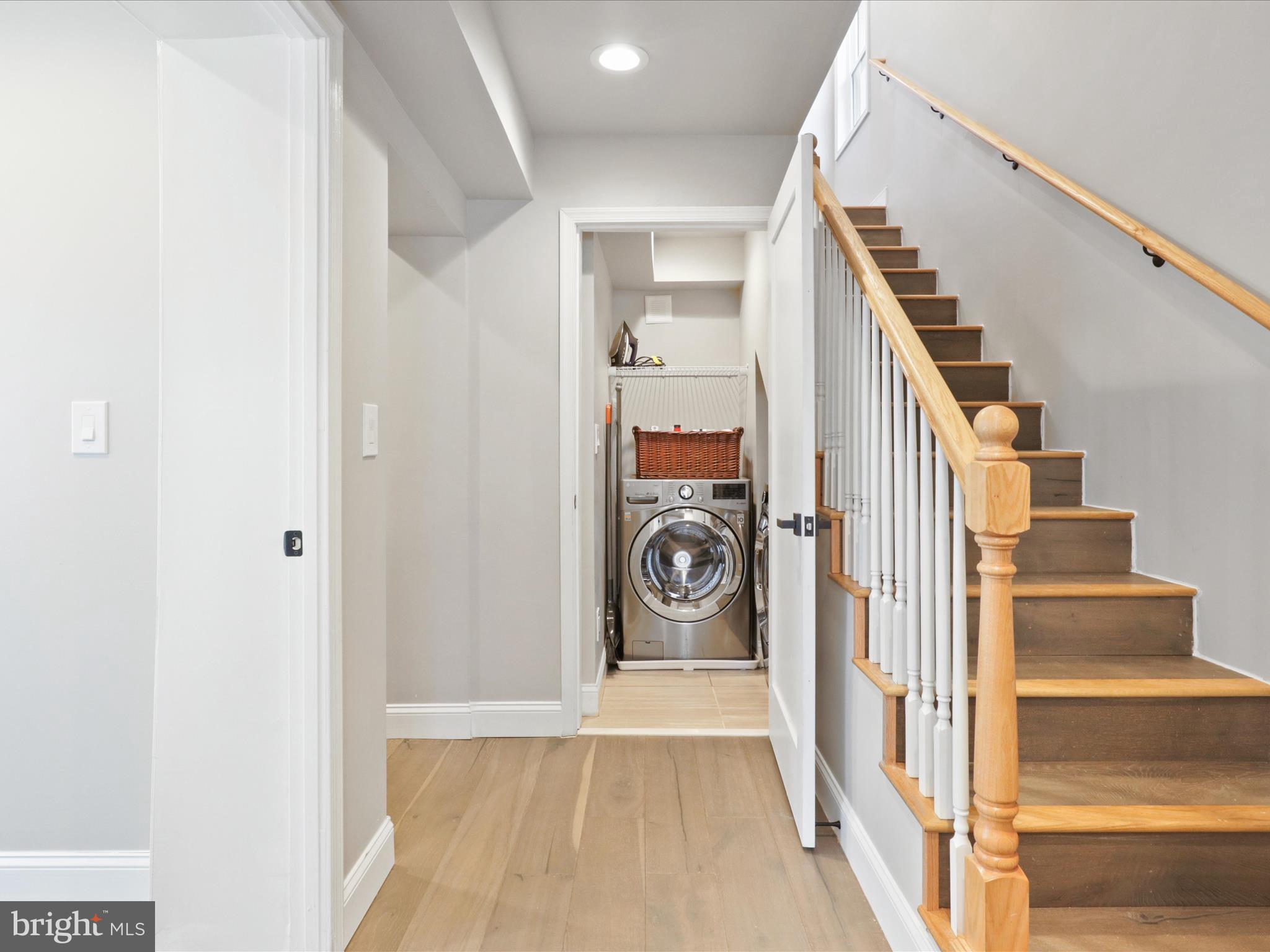 OVER LEE KNOLLS - Residential