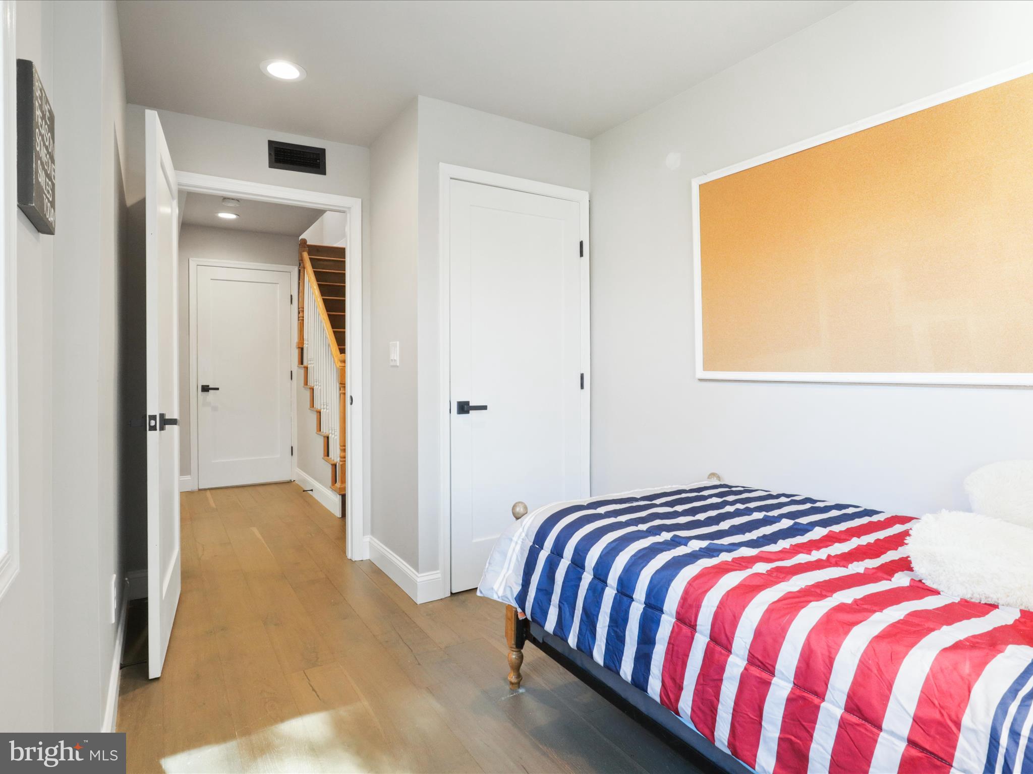 OVER LEE KNOLLS - Residential