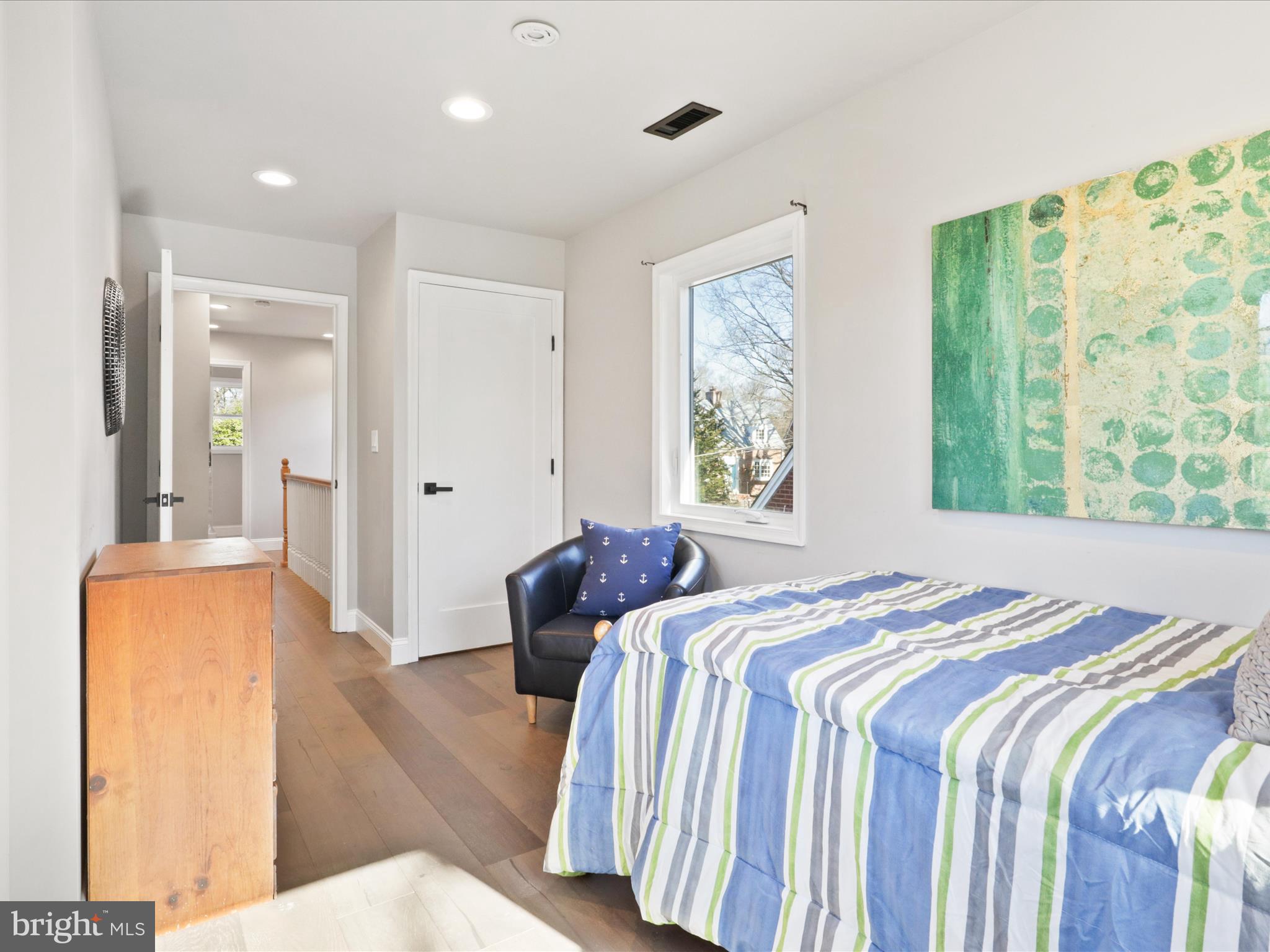 OVER LEE KNOLLS - Residential