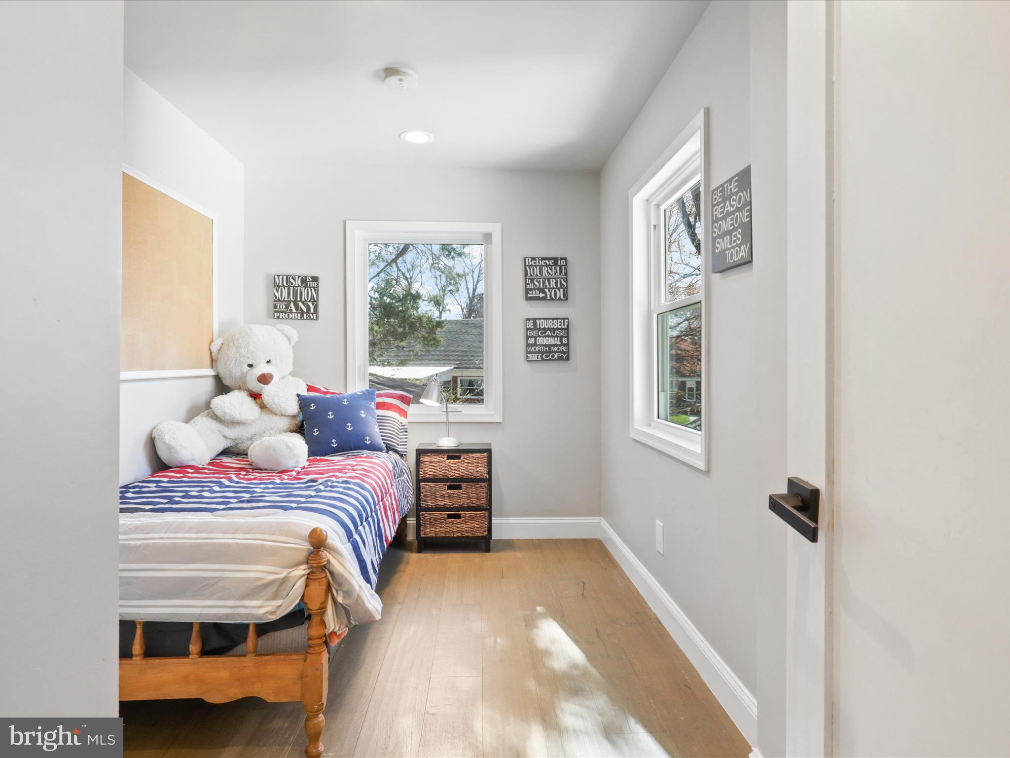 OVER LEE KNOLLS - Residential