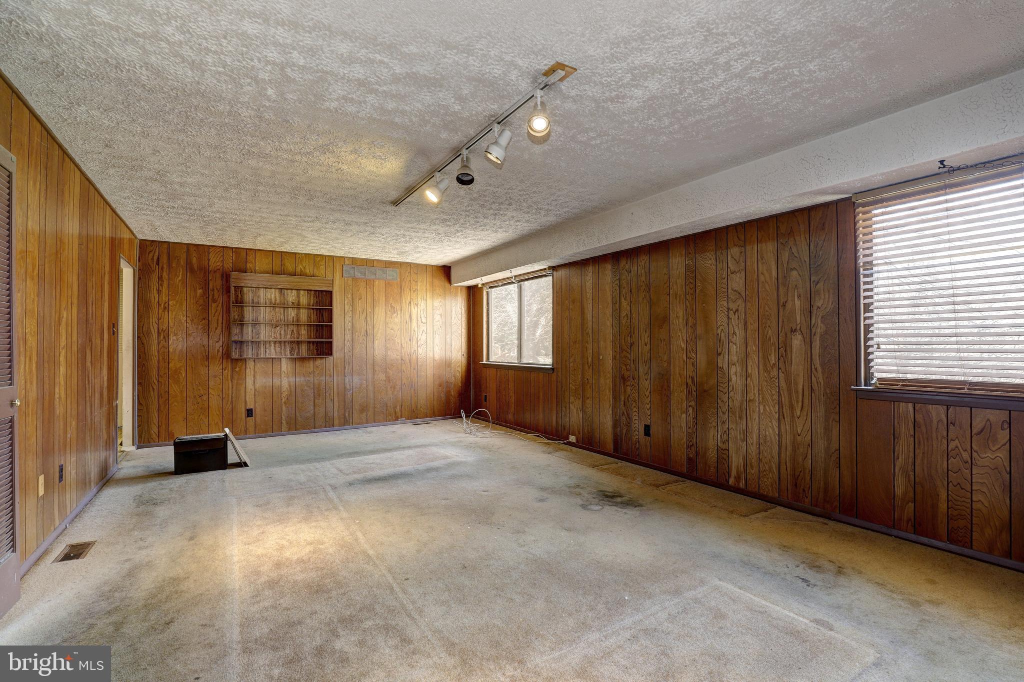 DELIGHT MEADOWS - Residential