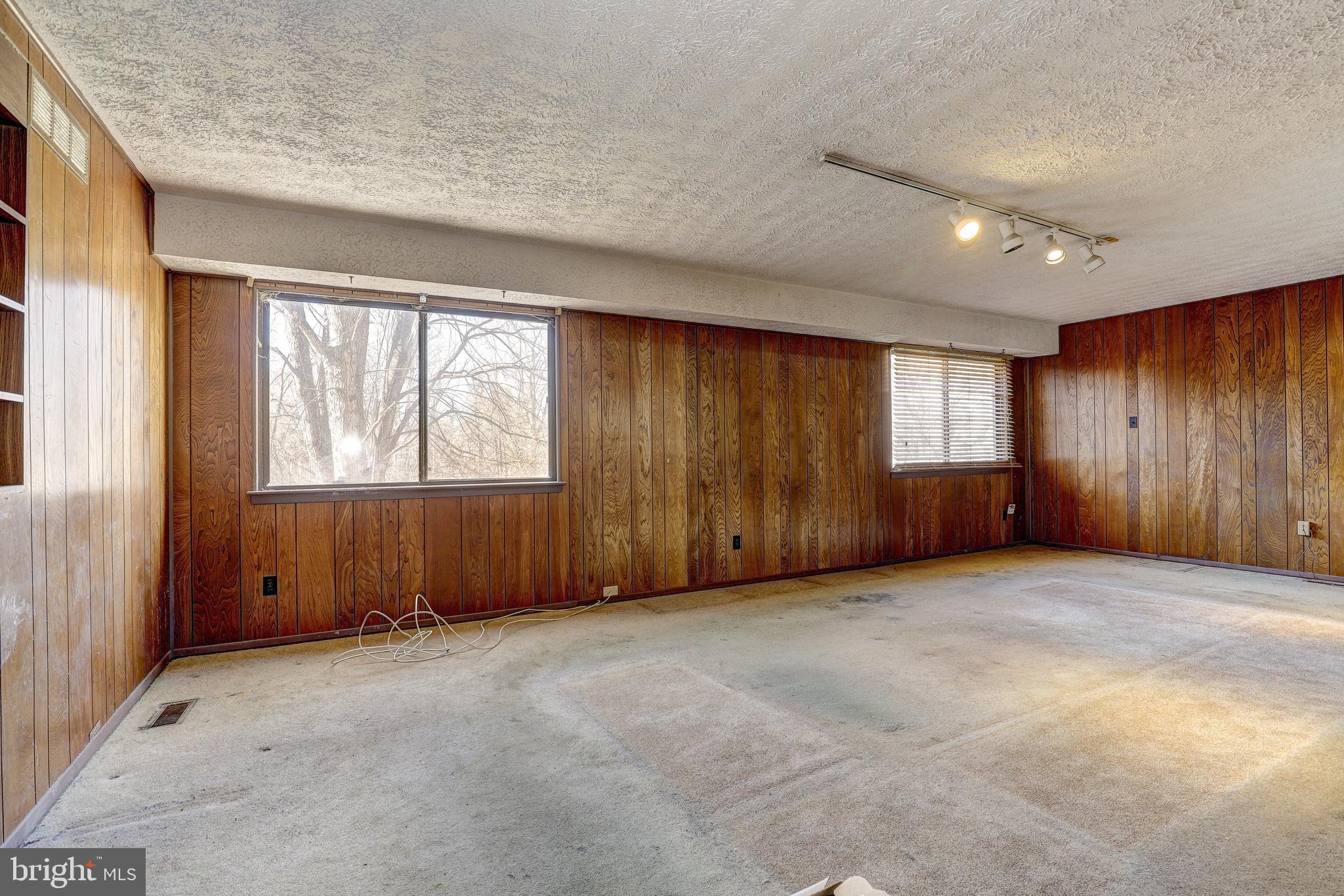 DELIGHT MEADOWS - Residential