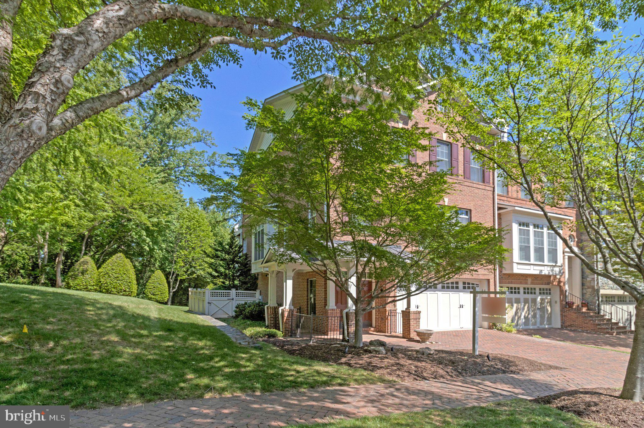 STOCKWELL MANOR - Residential