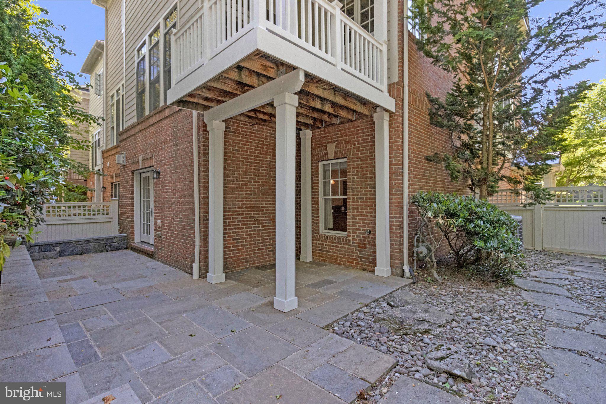 STOCKWELL MANOR - Residential
