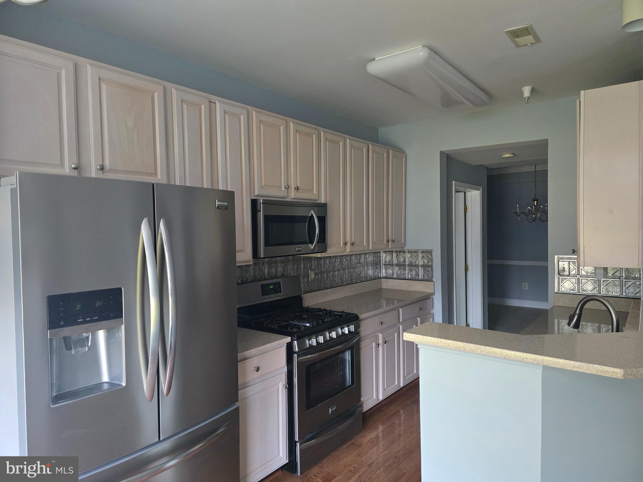 WAVERLY WOODS - Residential