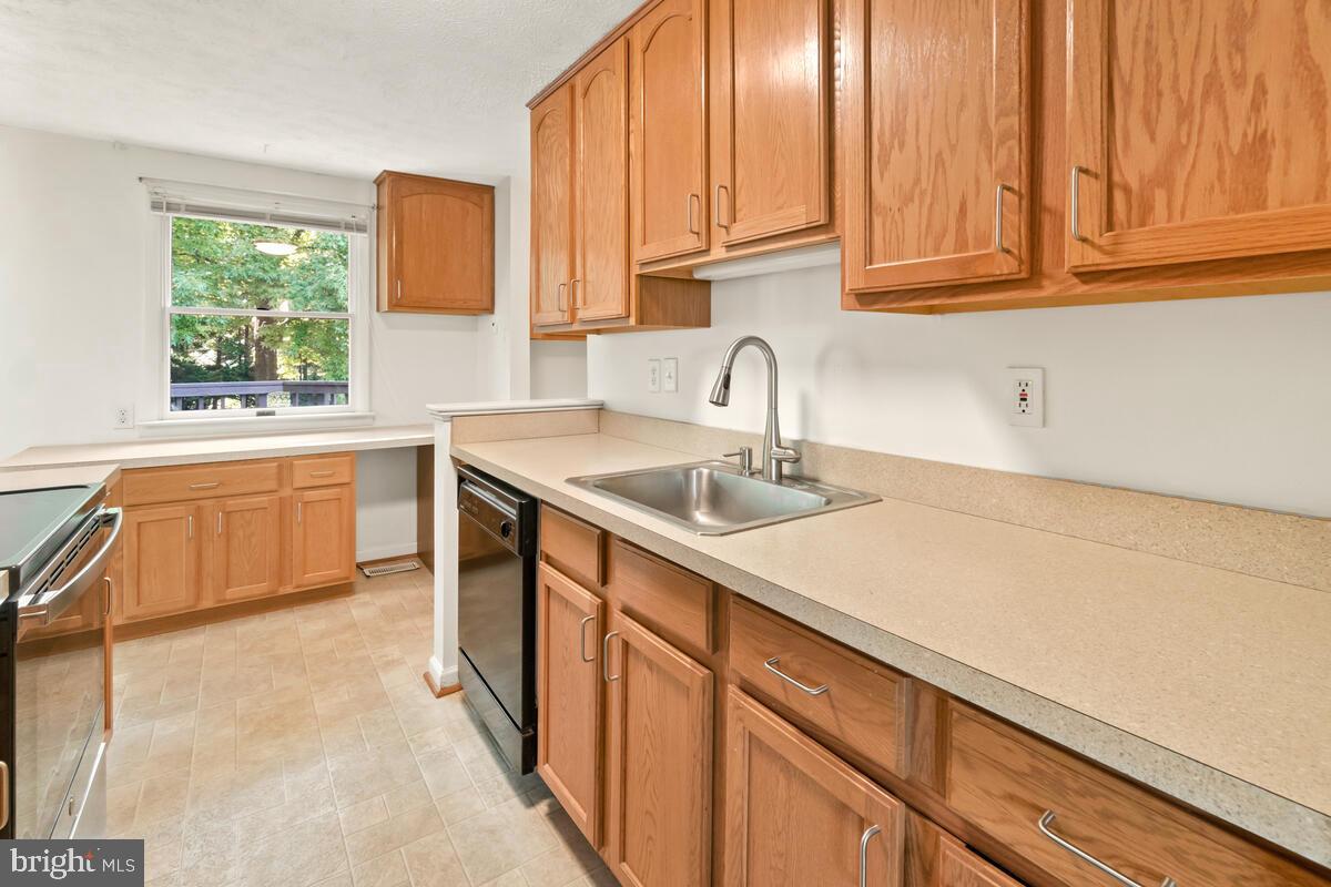 FOUNTAINDALE SOUTH - Residential