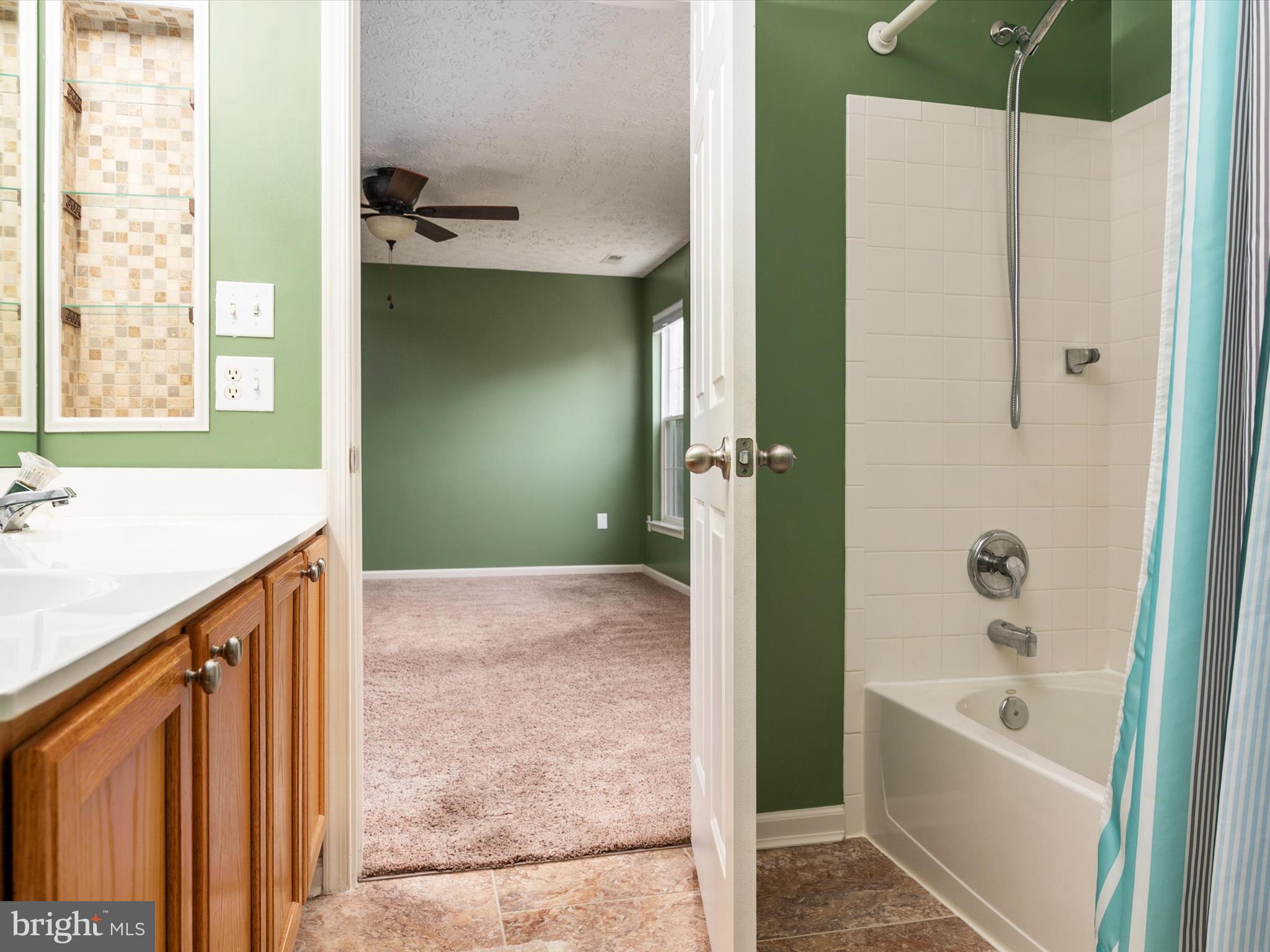 RUSSETT - Residential