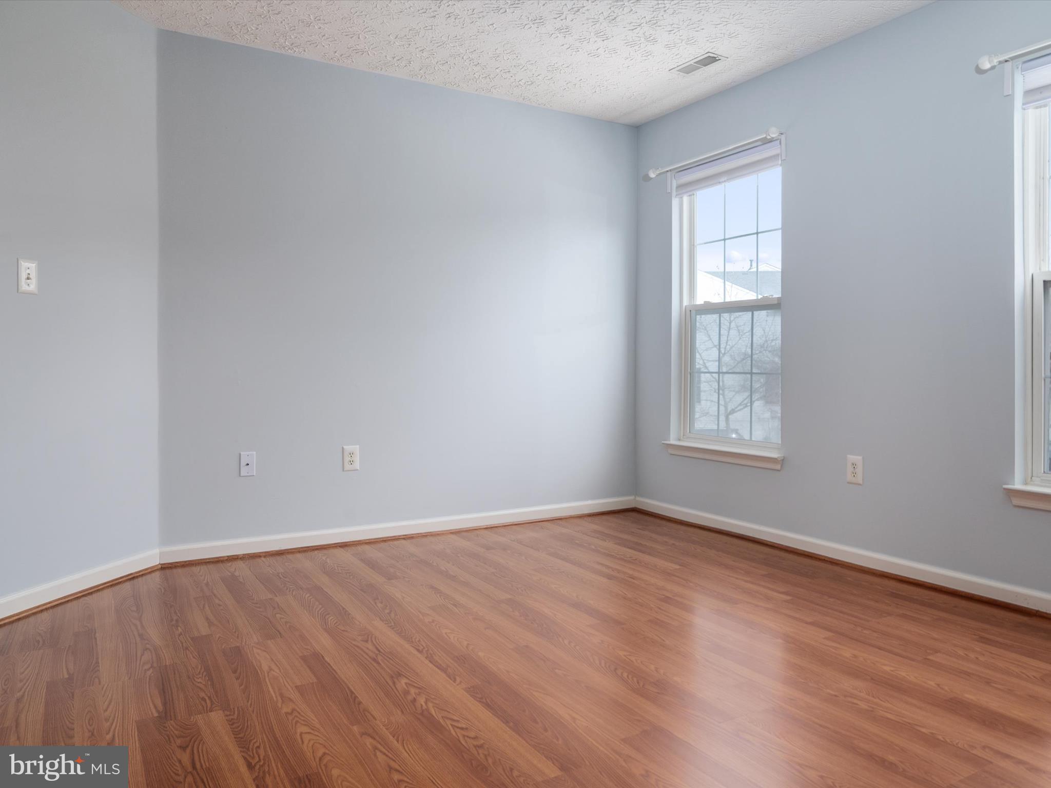 RUSSETT - Residential