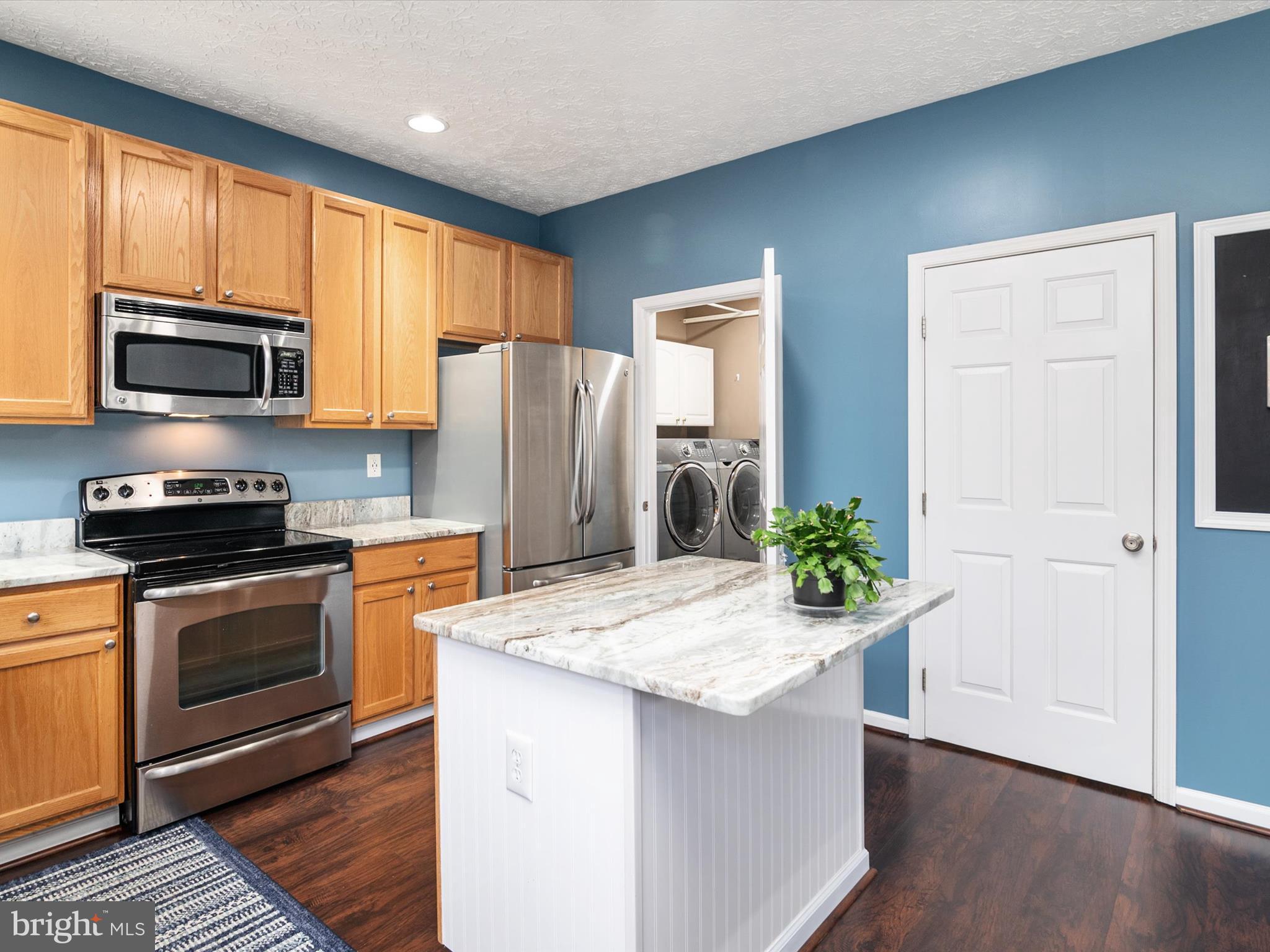 RUSSETT - Residential