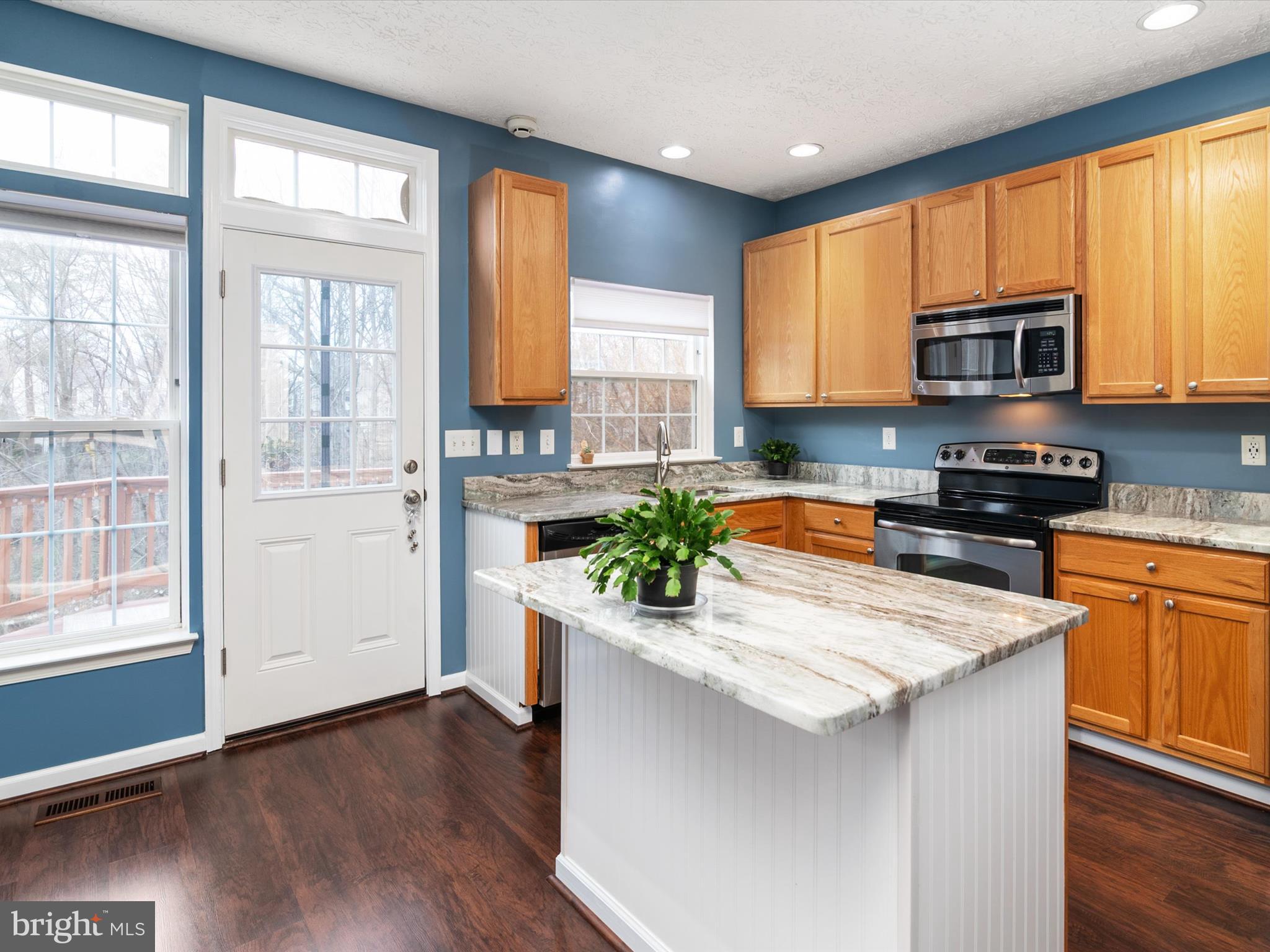 RUSSETT - Residential