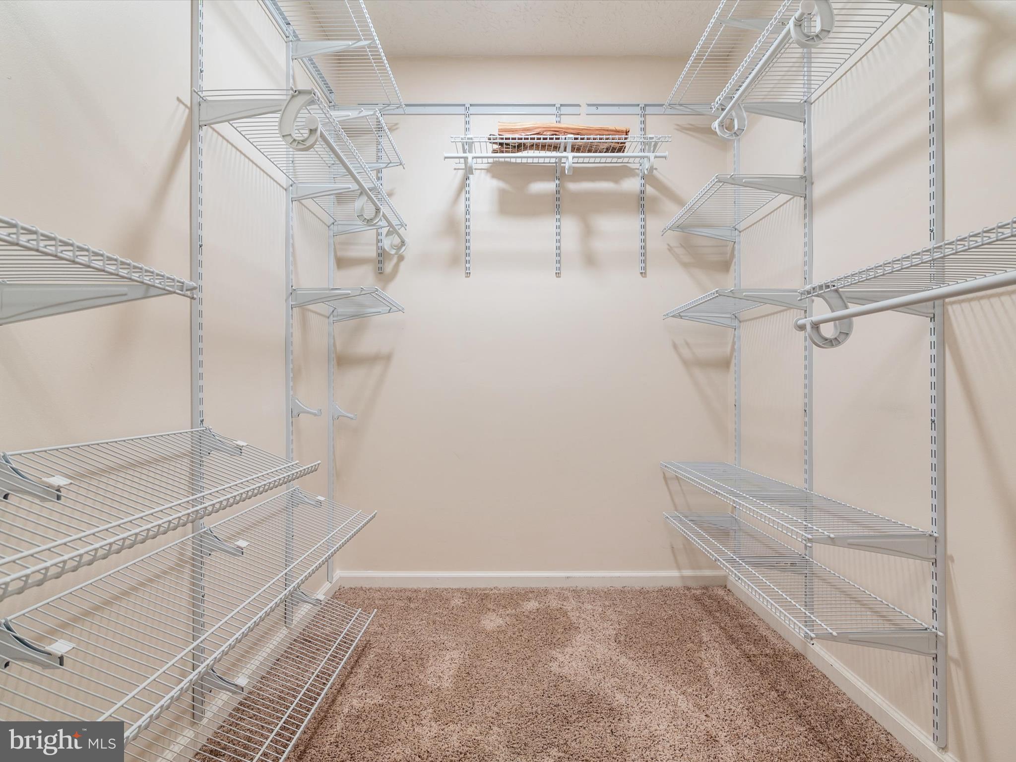 RUSSETT - Residential