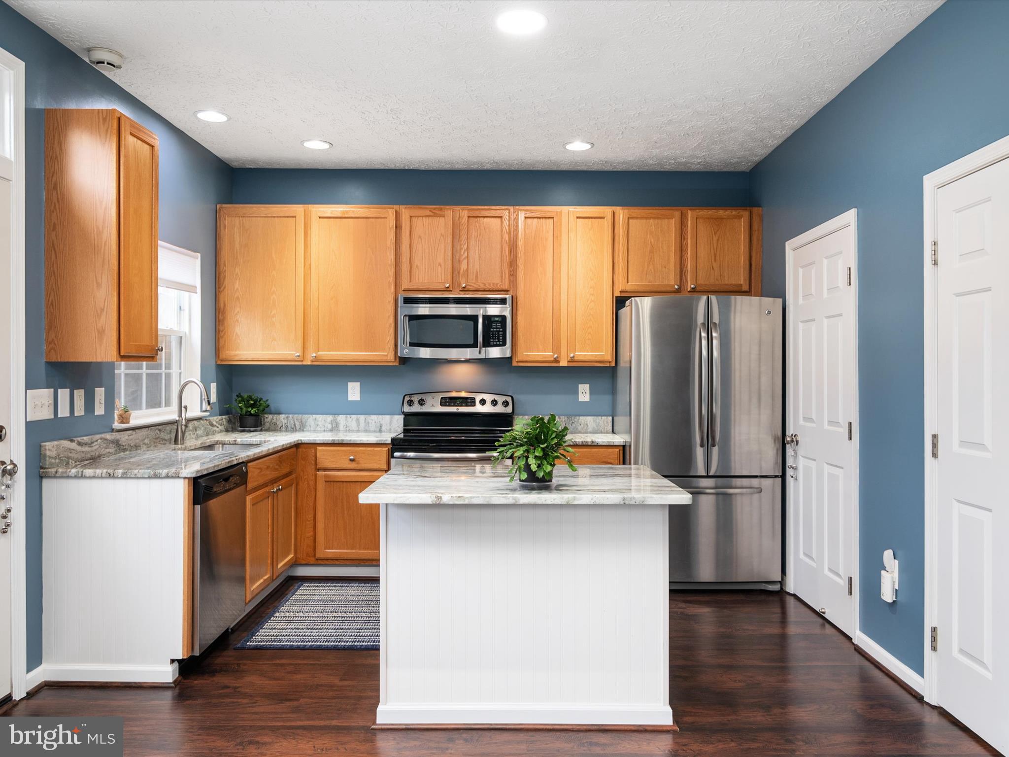 RUSSETT - Residential