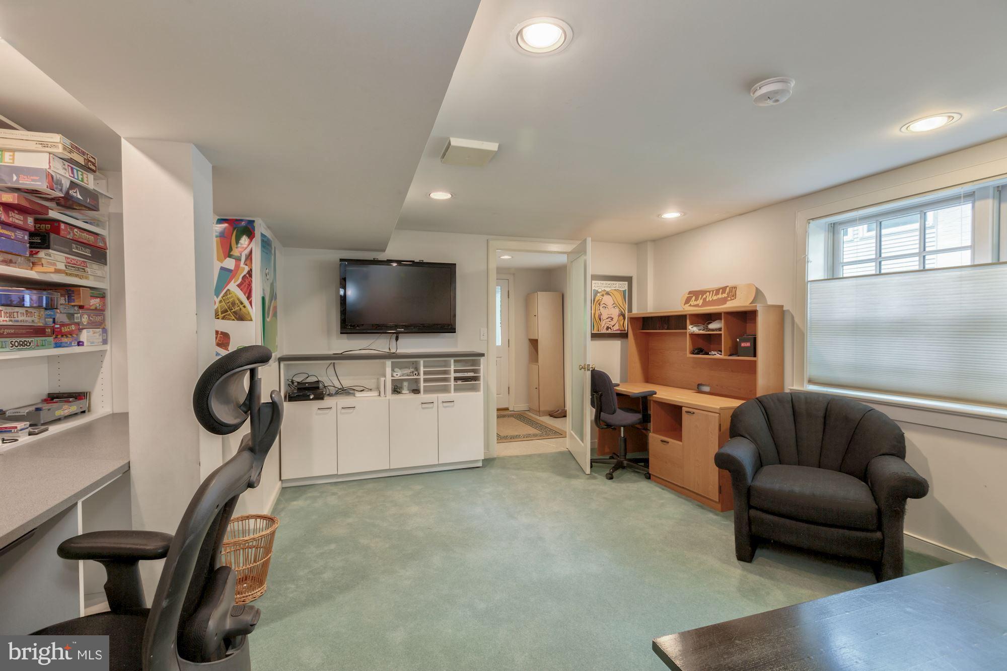 WEST CHEVY CHASE HEIGHTS - Residential