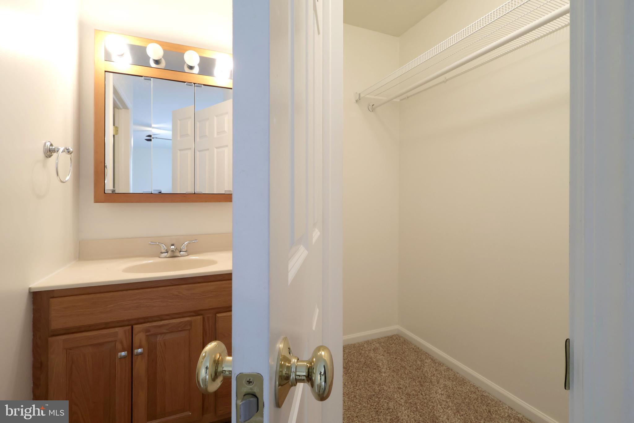 GALEN OAKS - Residential