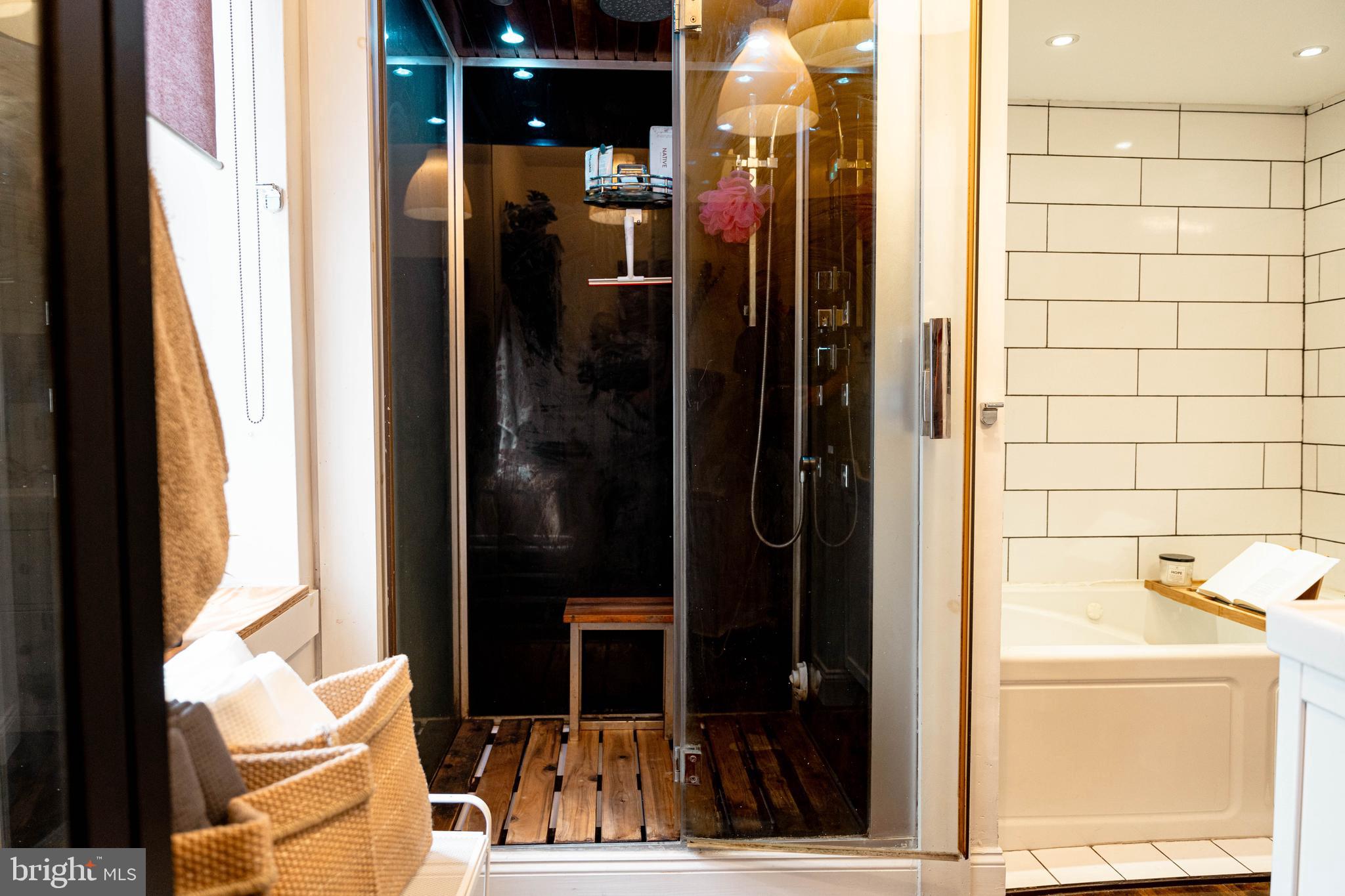 FISHTOWN - Residential Lease