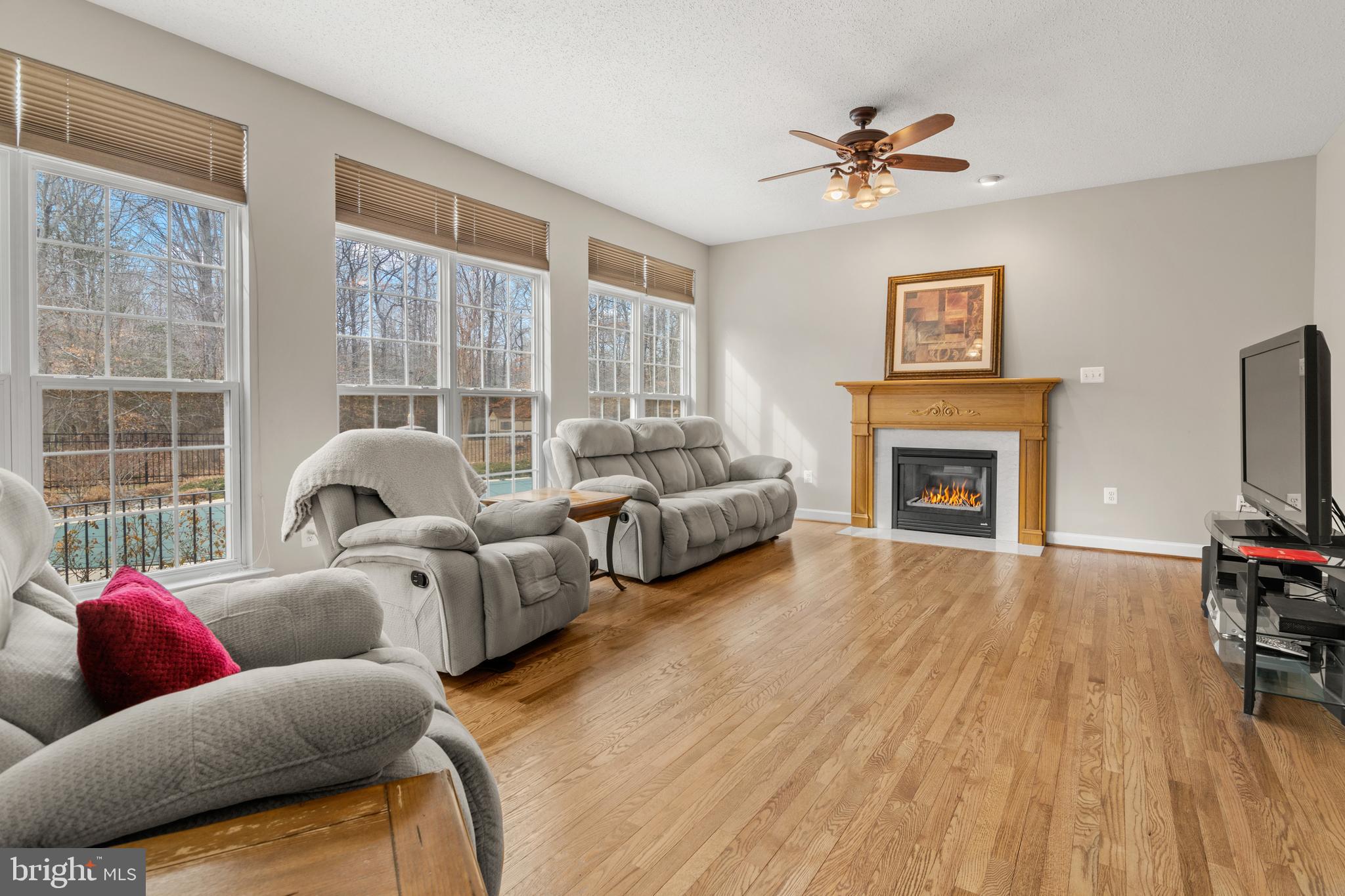 LONGMEADE - Residential