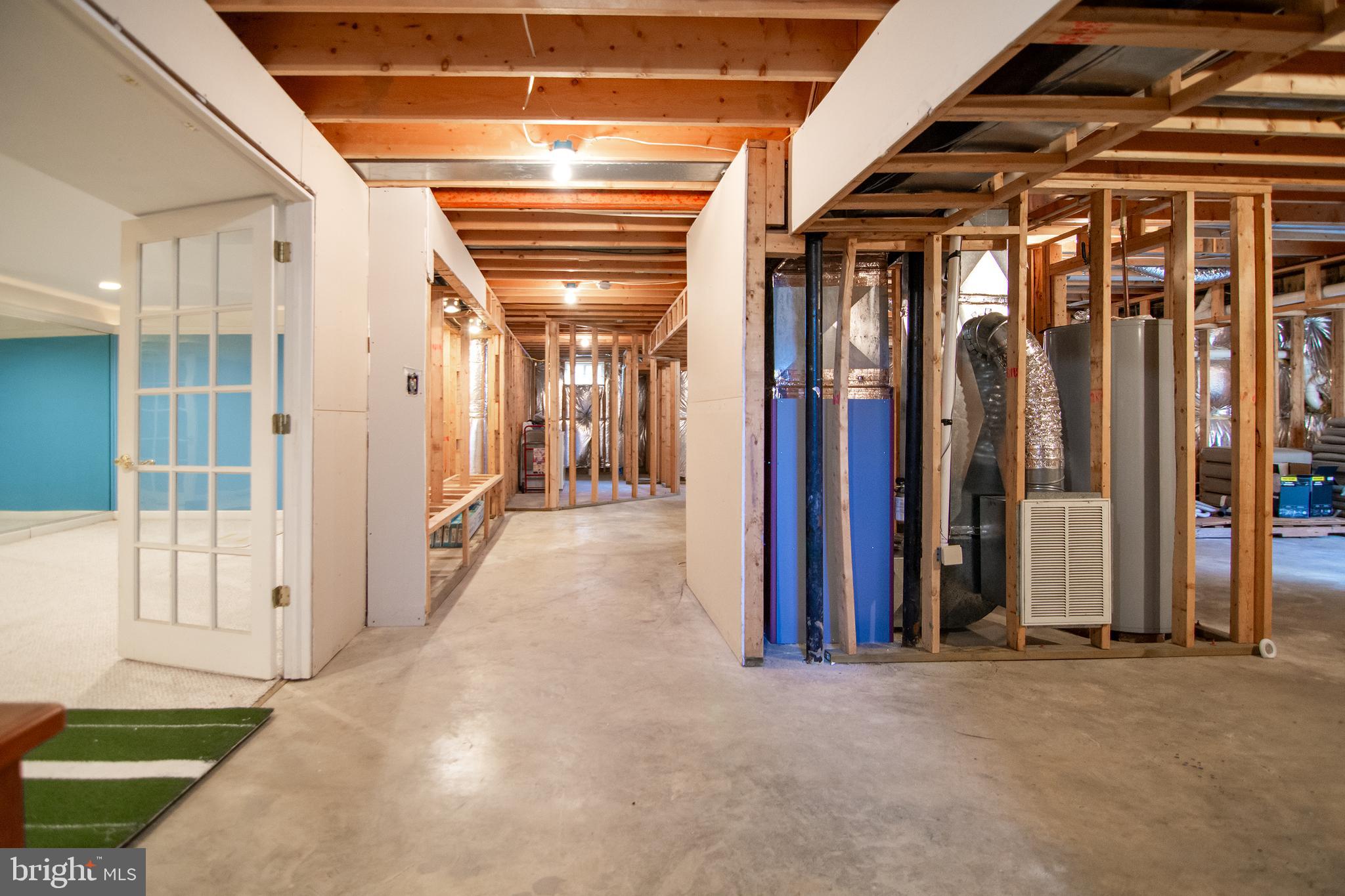 LONGMEADE - Residential