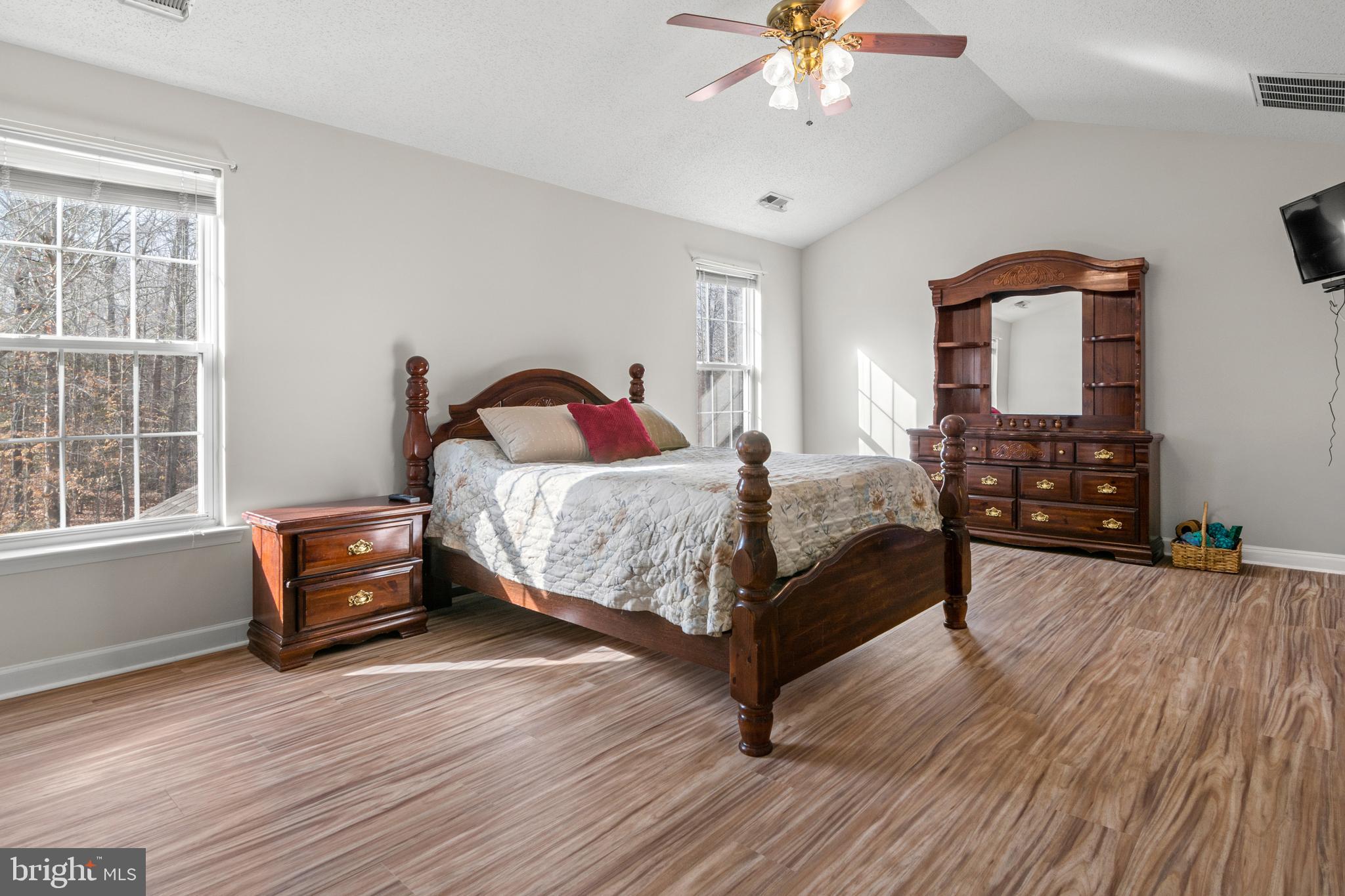 LONGMEADE - Residential