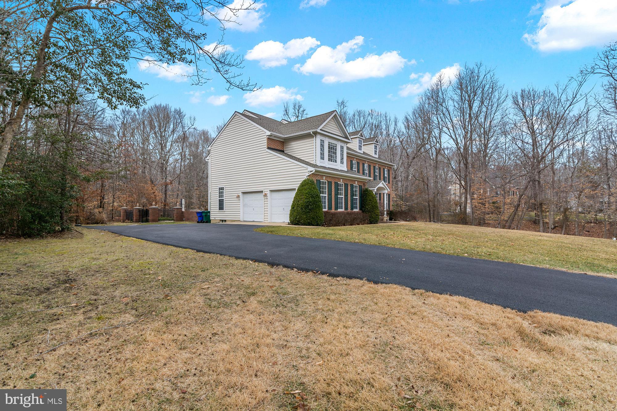 LONGMEADE - Residential