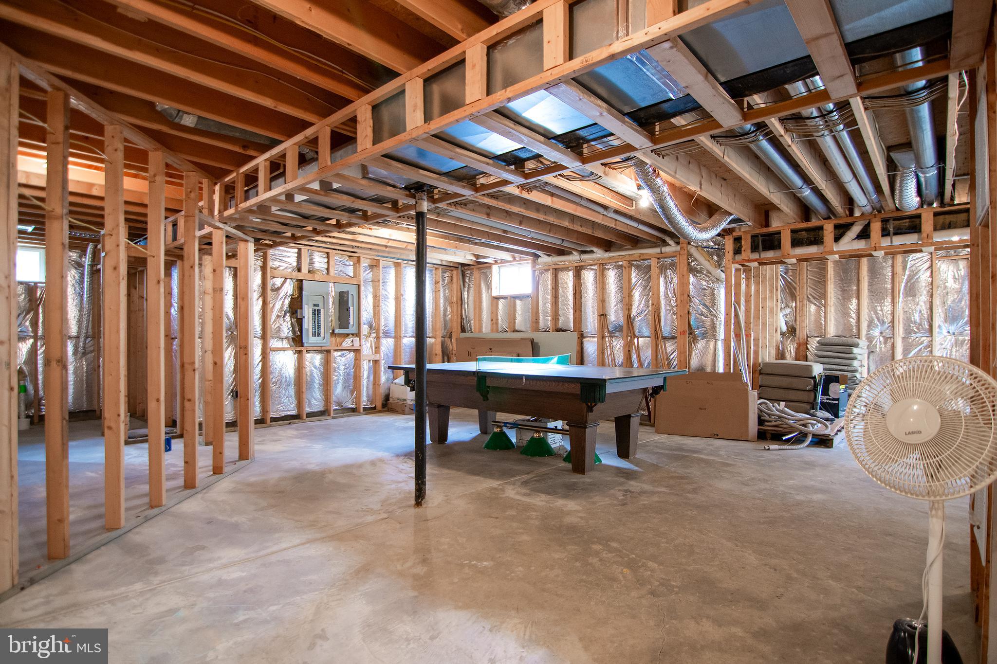 LONGMEADE - Residential