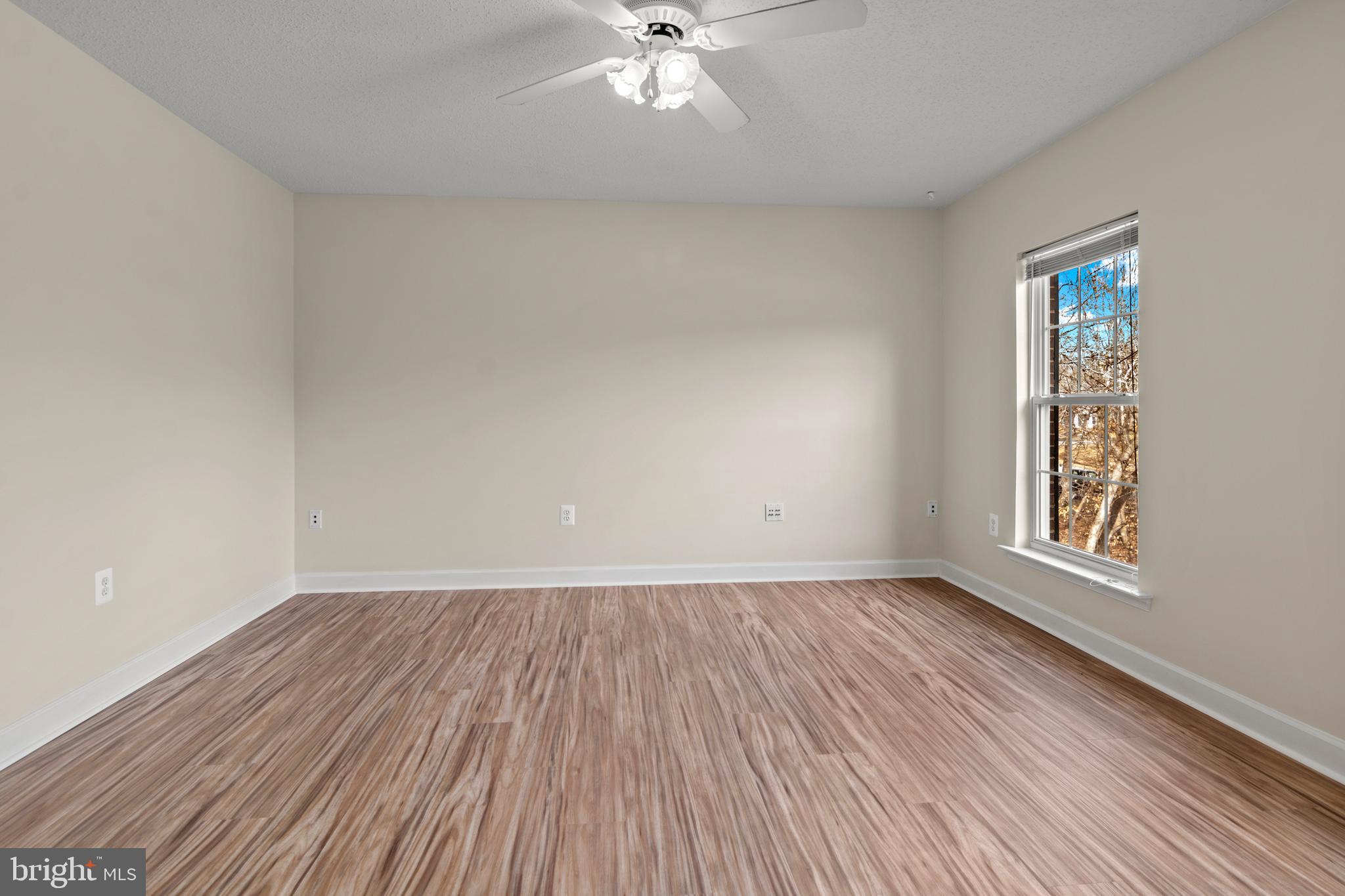 LONGMEADE - Residential